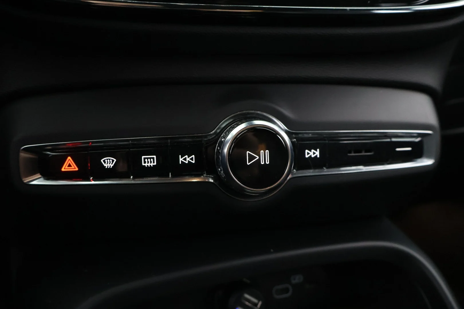 Car Image - 2sHgDwhSjgFQab8dXSBhrc