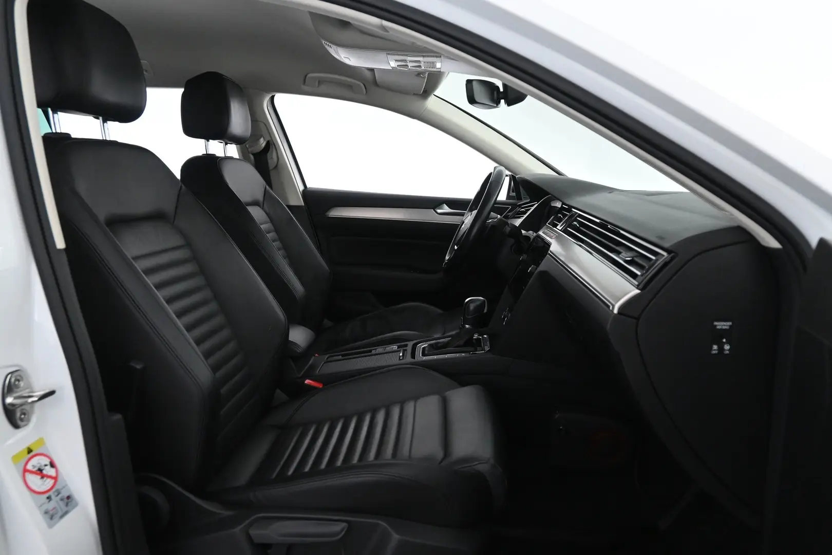 Car Image - 2WJoeuOWrHxXrP6cZvWf55