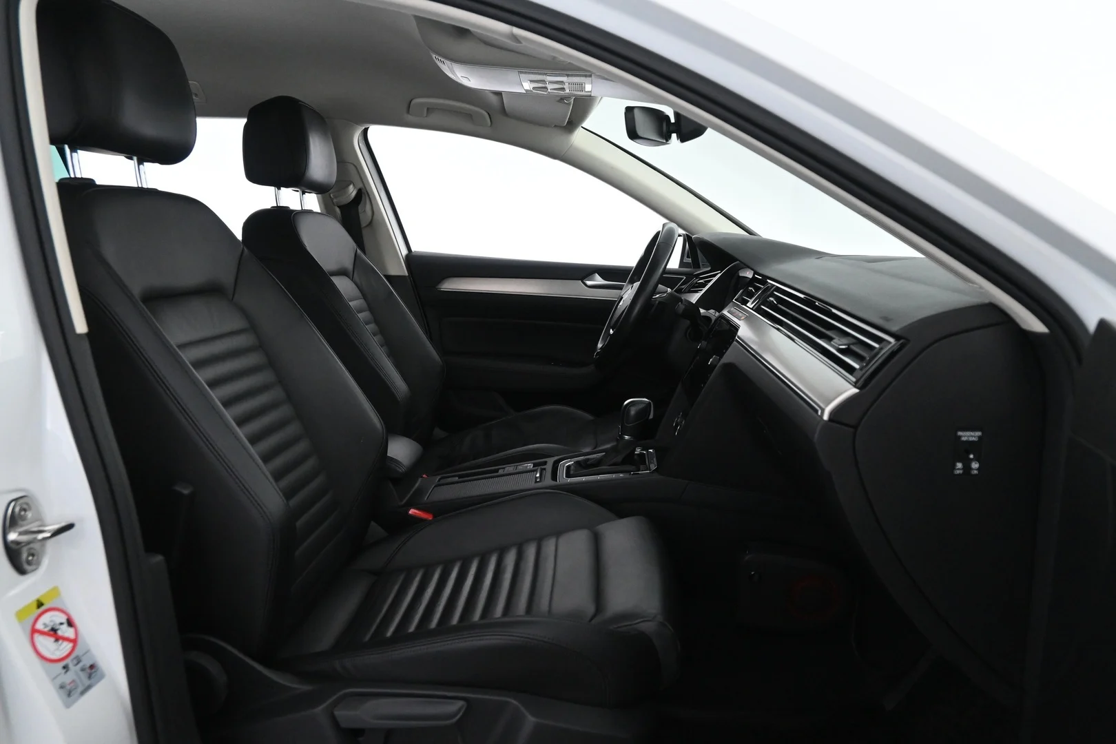 Car Image - 2WJoeuOWrHxXrP6cZvWf55