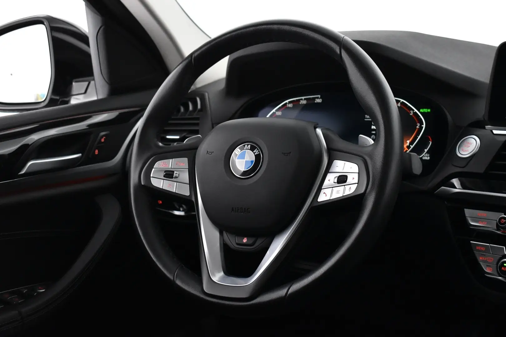 Car Image - 4dNVP0rMG39q8JESkqjCt4