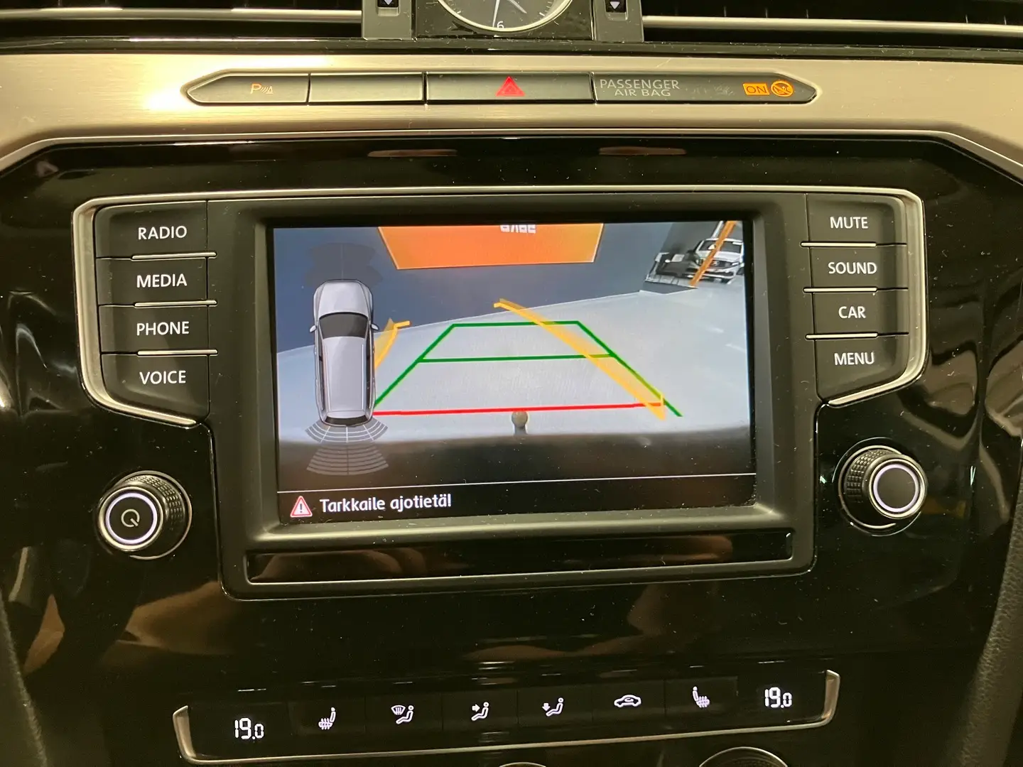 Car Image - 7mrSUJA3WqJEXlKtqLz8Cl