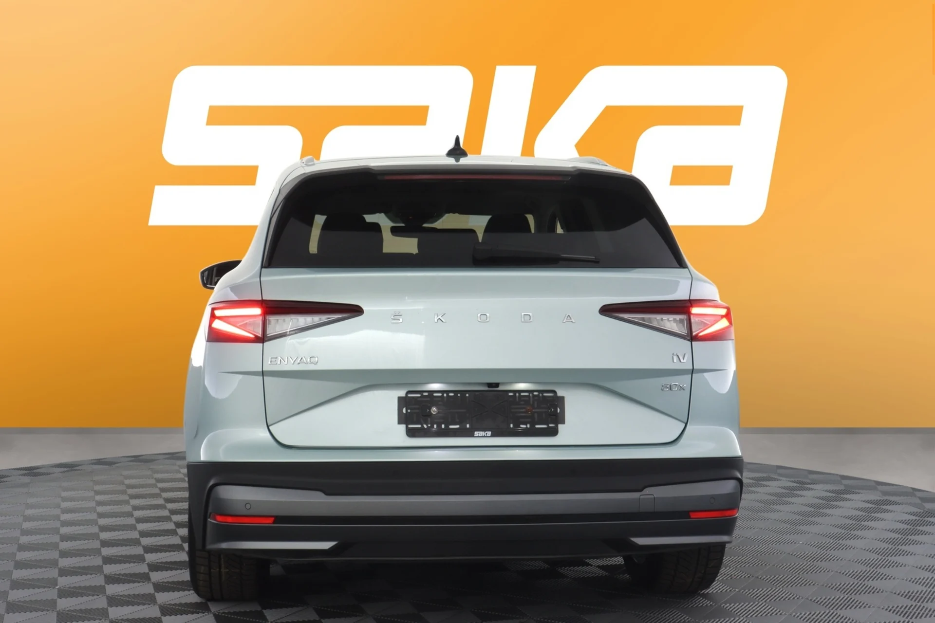 Car Image - c3Sl2OHwcOoI9r9ZKjoXY