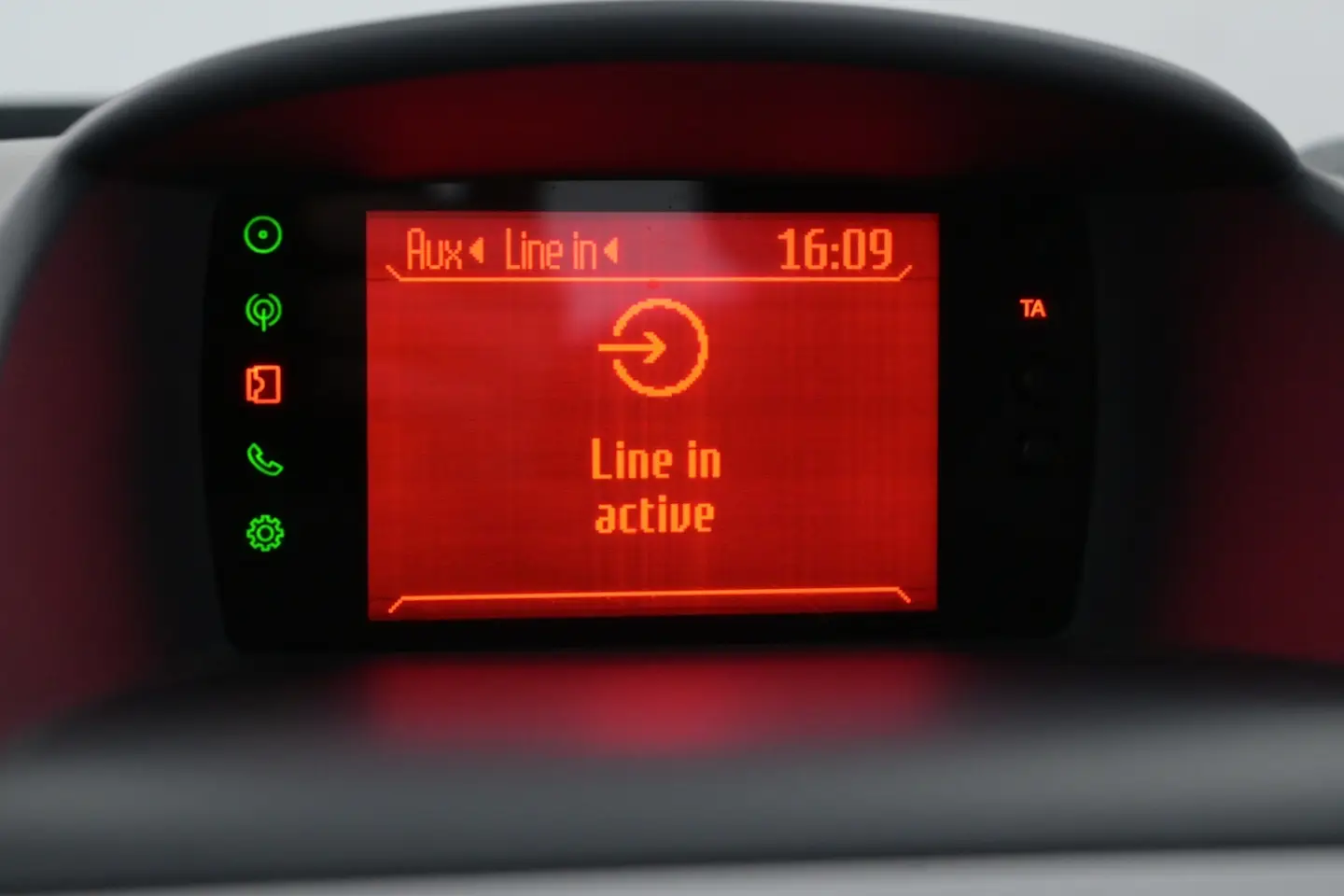 Car Image - 2dXOcY0tPDx7JM2zI5IndW