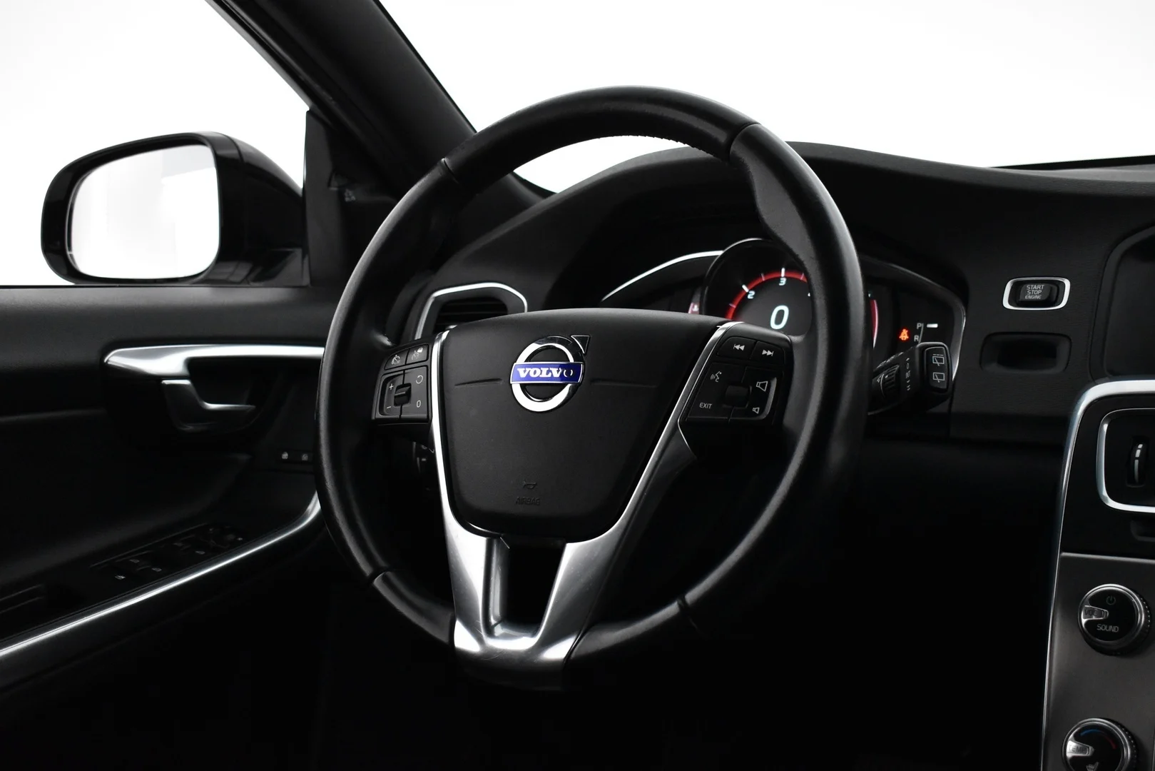 Car Image - mK0RS0aUzjF8TR6J5GaXl