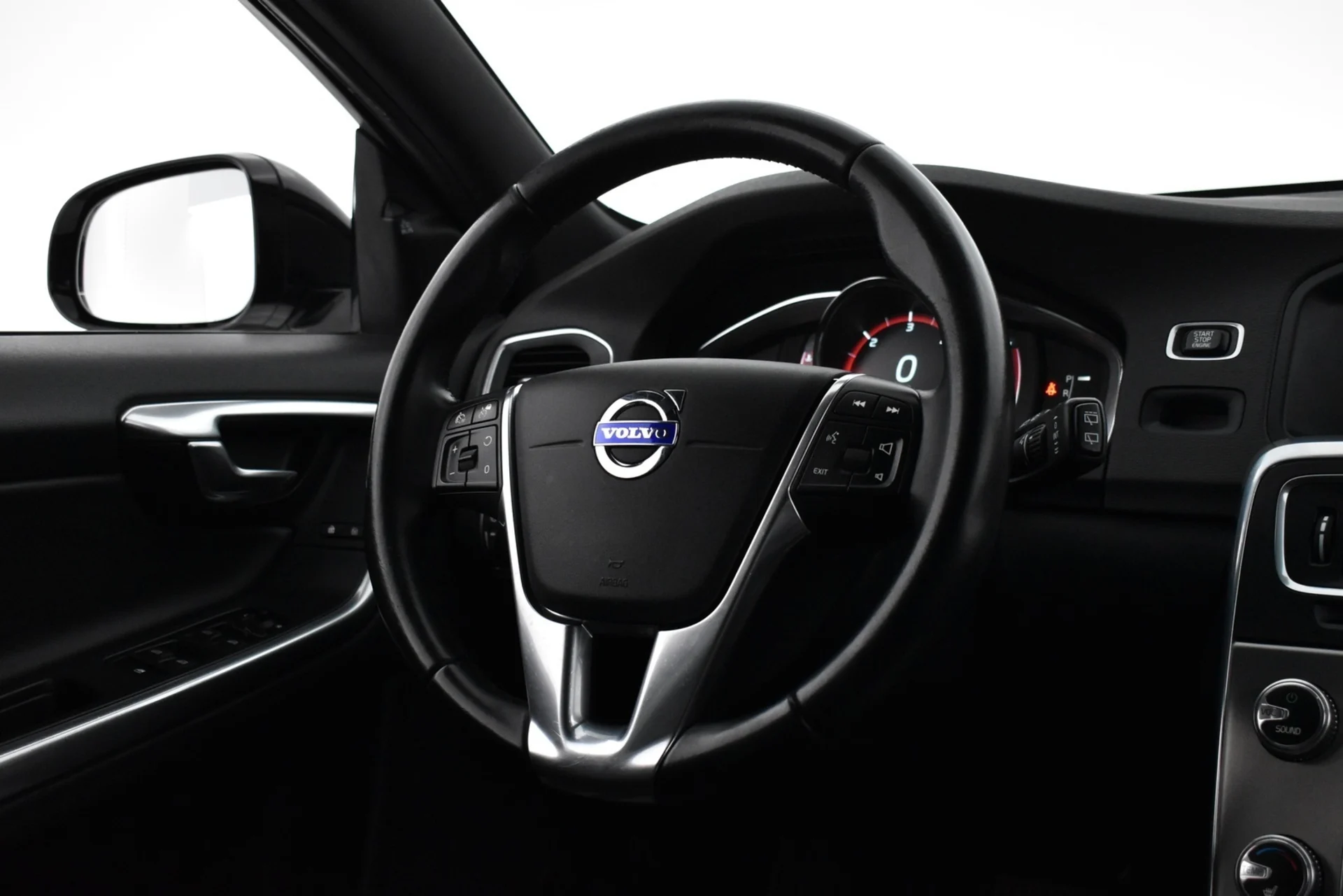 Car Image - mK0RS0aUzjF8TR6J5GaXl