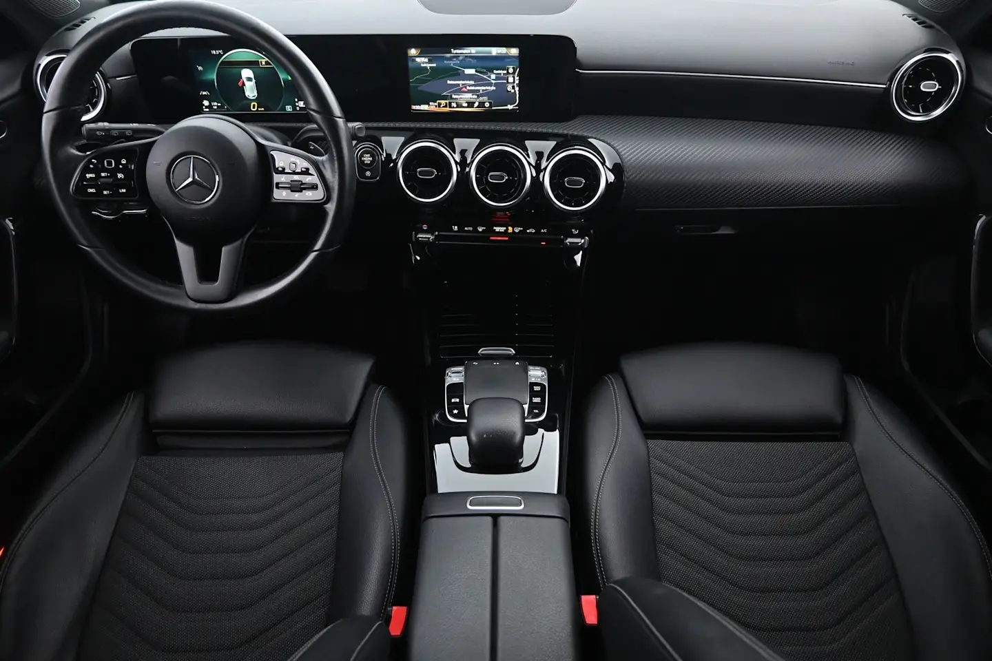 Car Image - fBA4JG6lv0Hr5XOX5T8EC