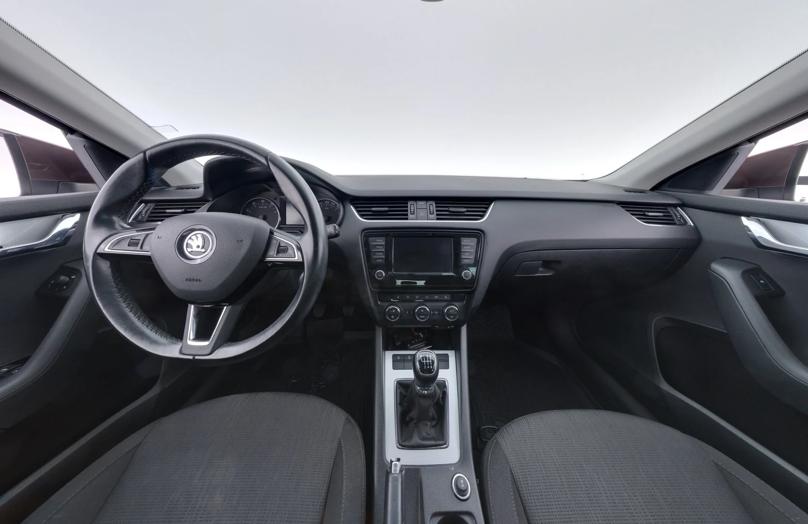 Car Image - ggi6FaqaENbQDowsZVg5Y