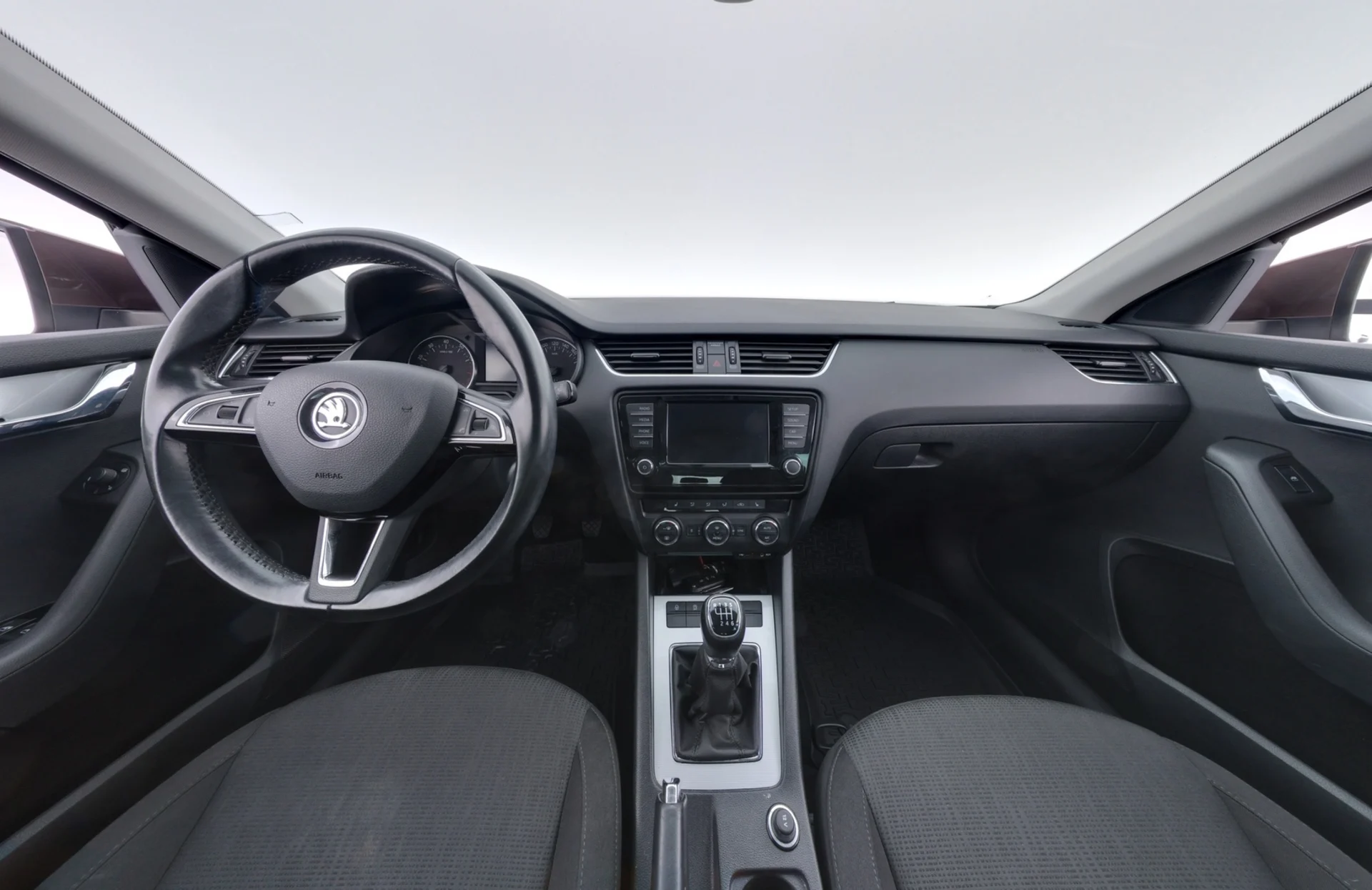 Car Image - ggi6FaqaENbQDowsZVg5Y