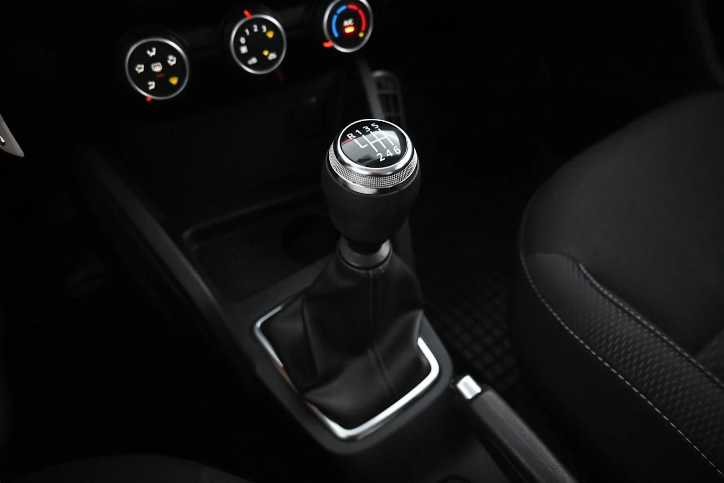 Car Image - 25yYAPDgtGZlbVJJX9WV3e
