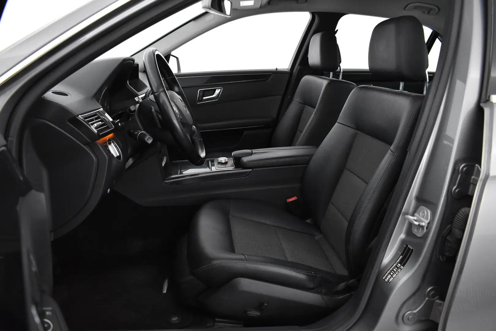 Car Image - 49Q7n0DGQaDk9OgkAkIR8x