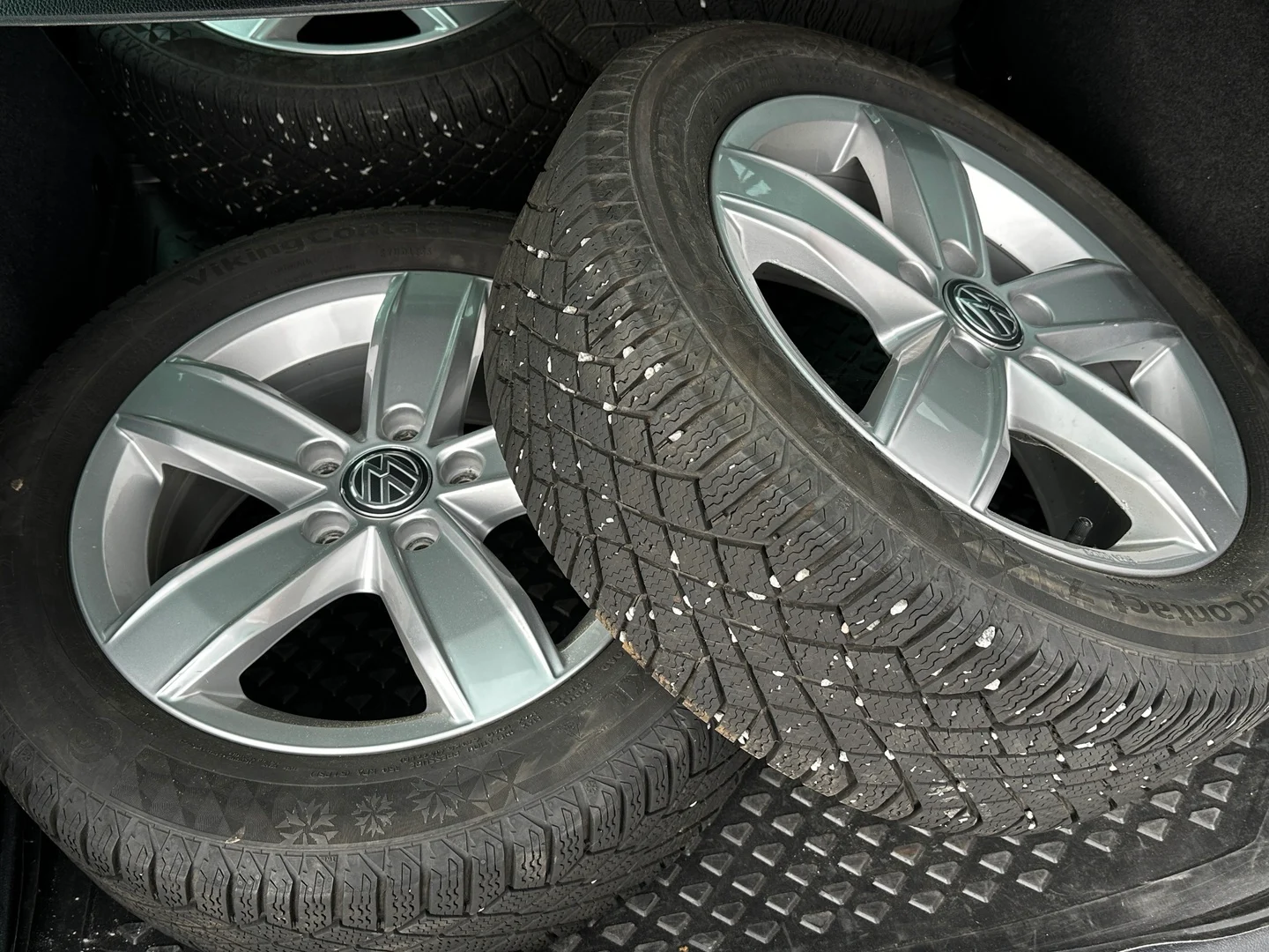 Car Image - 6ltaTK1aSu7mLiyZzm8v7l