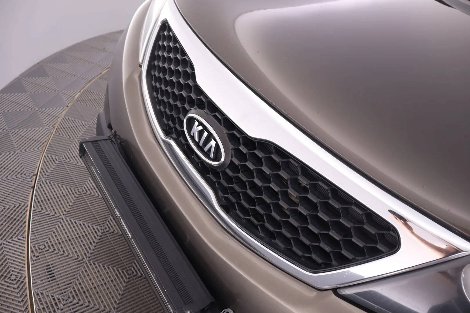 Car Image - 4U5YUhYt6j7iNenJgVWu73
