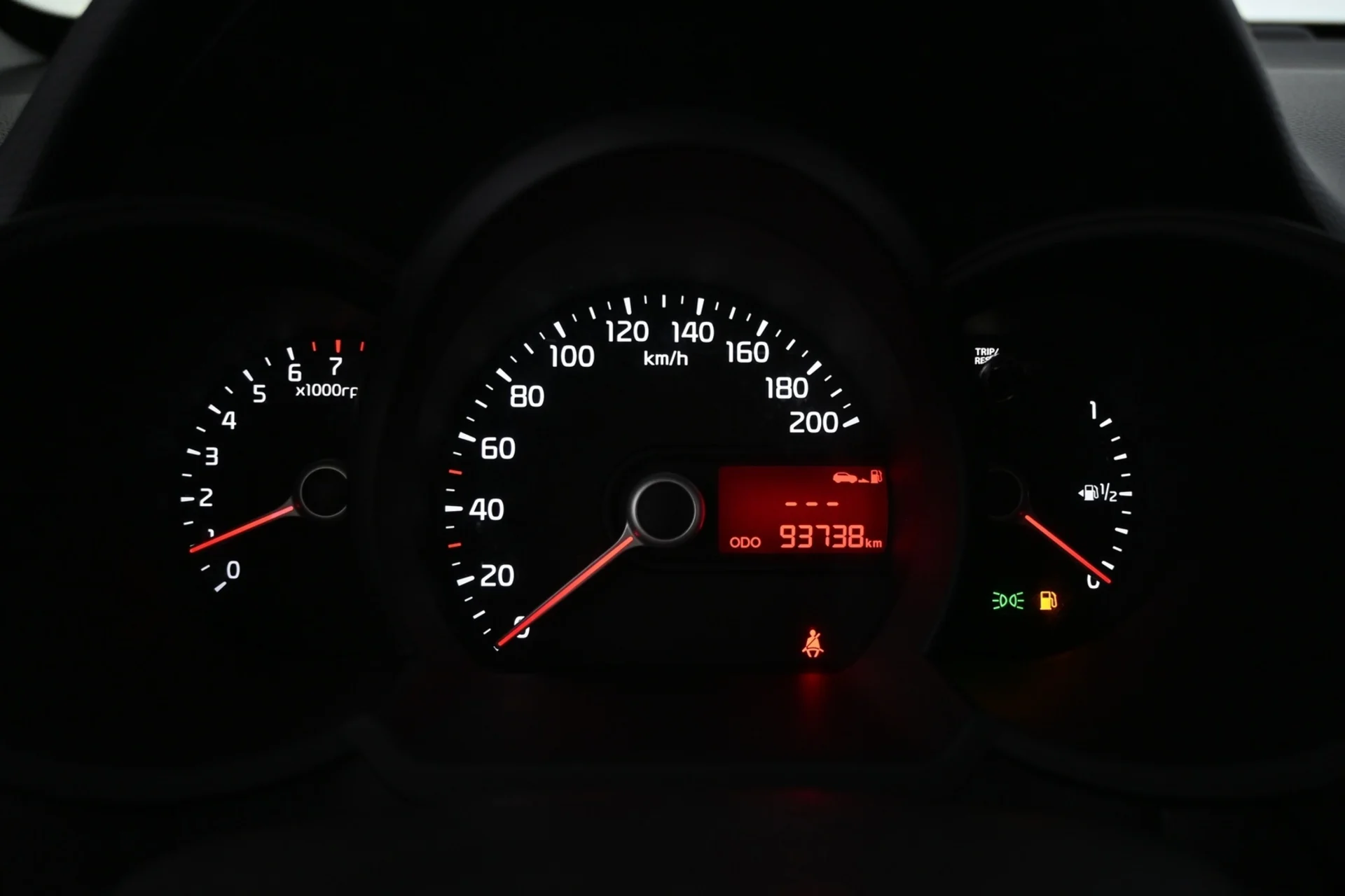 Car Image - 3SBWGIomatyZlpPiFDhFnL