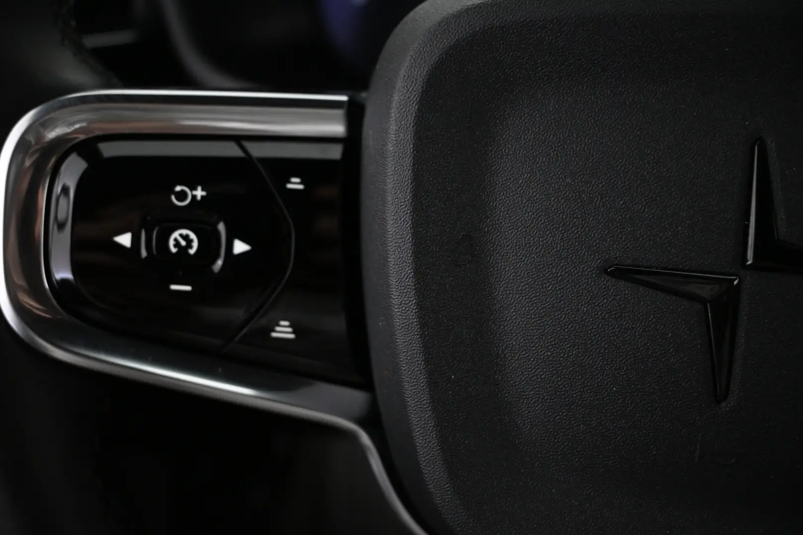 Car Image - 3n0KpdpFwNDbHDZ7BfpaQB