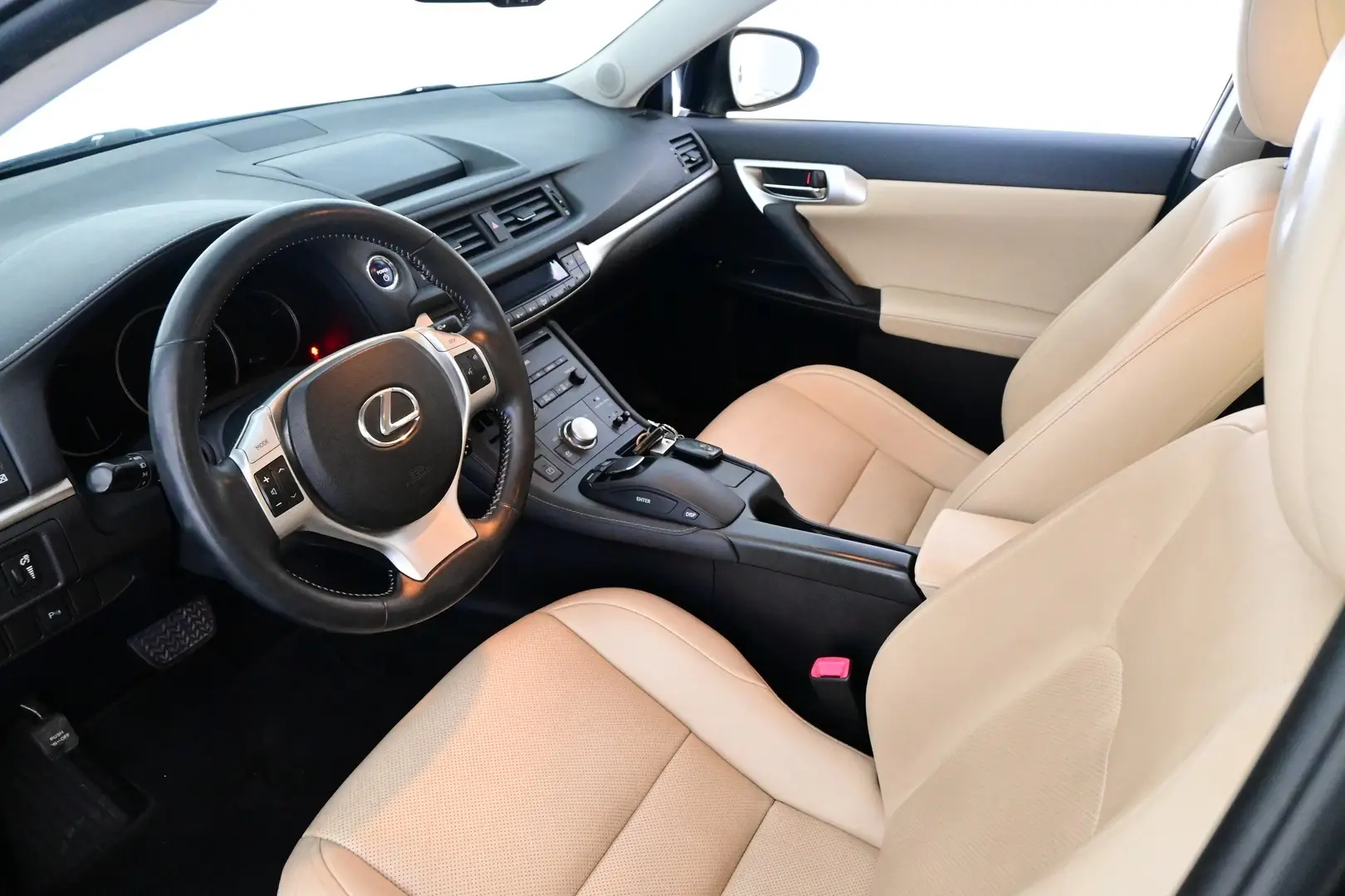 Car Image - 1UCF2guhVYGHKO4Mzm1eNm