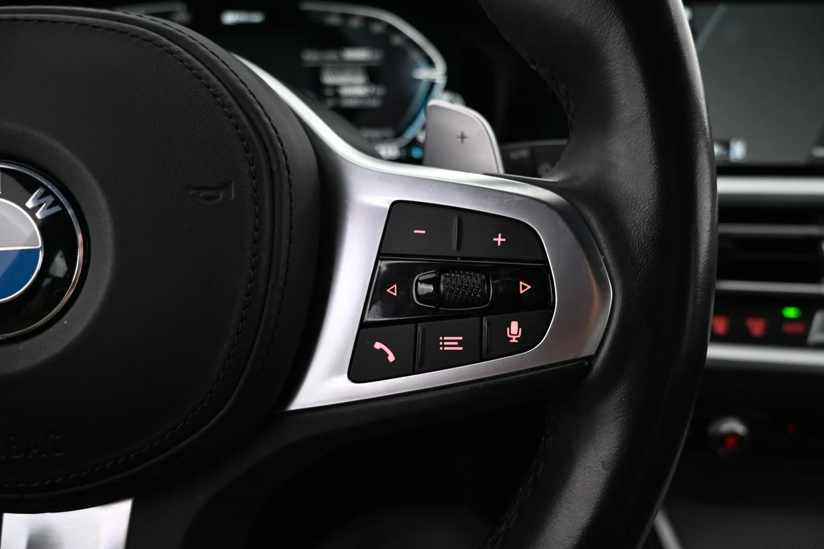 Car Image - 6Vd9XFqgCF77WKNLUTDhoS