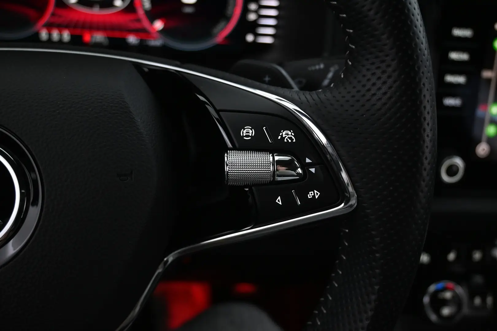Car Image - 7kjUt2NC4uEfZcjCPu6rhK