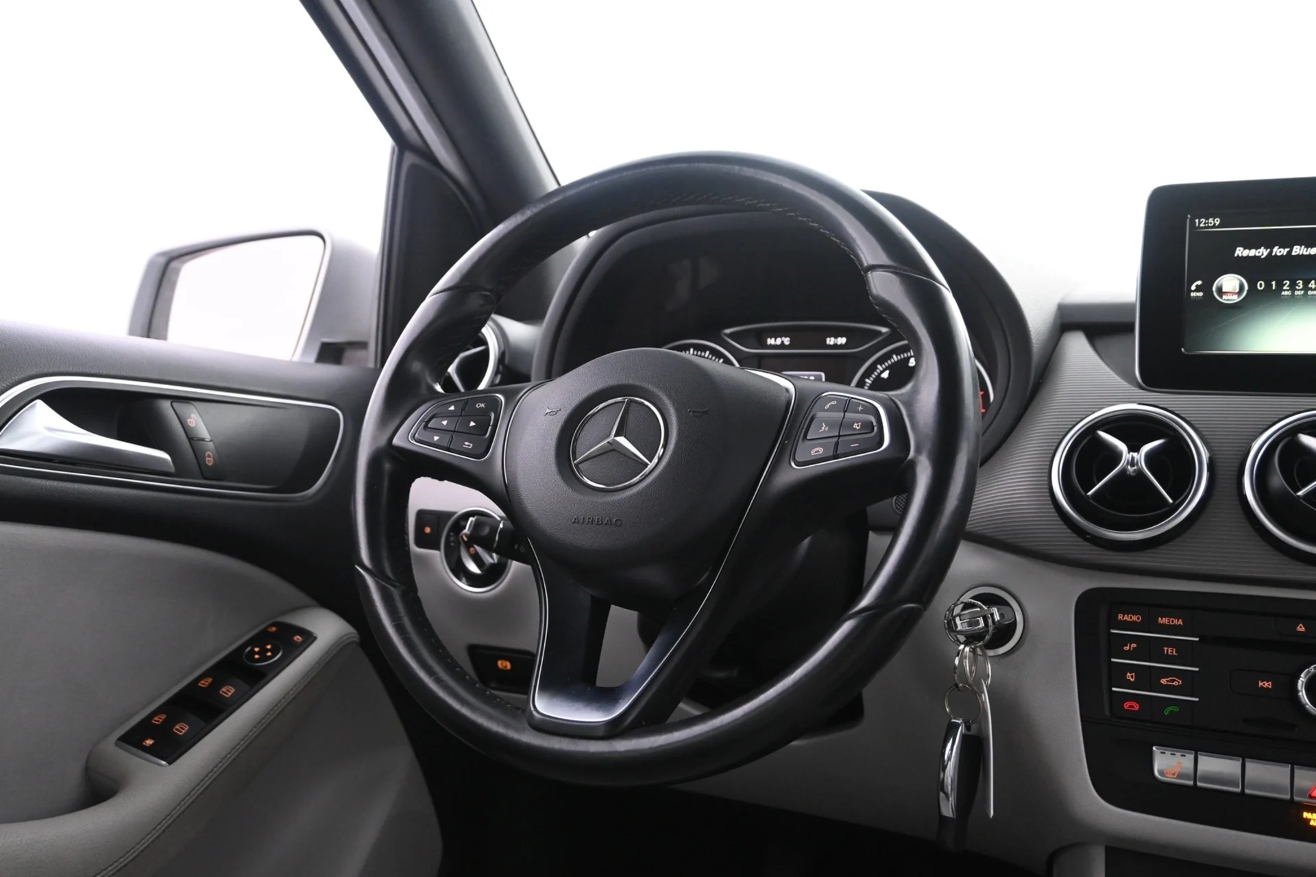 Car Image - 5DZvjDC3LMdWPYxJFfM13N
