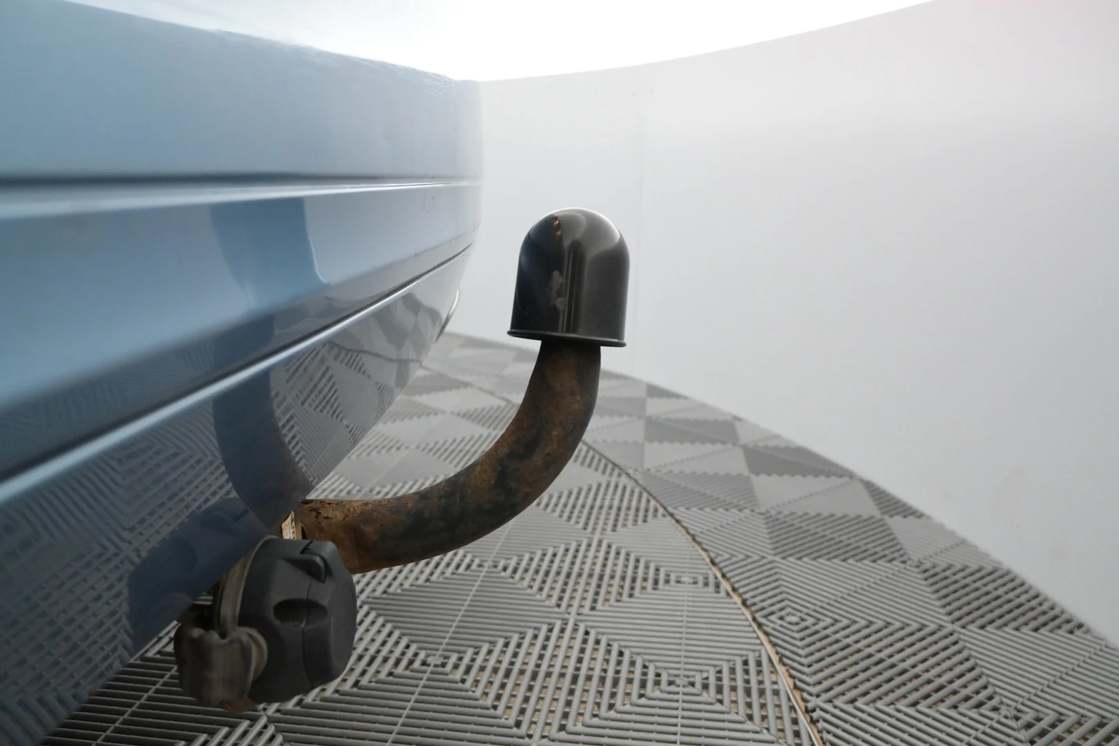 Car Image - 2F25P1isNs5zFWkYgyPdMM