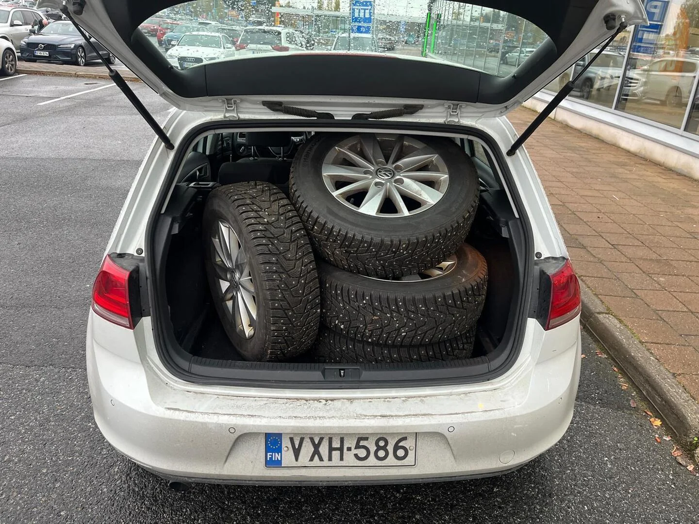 Car Image - 1Aym7e9RScQ9eMJXqXGALm