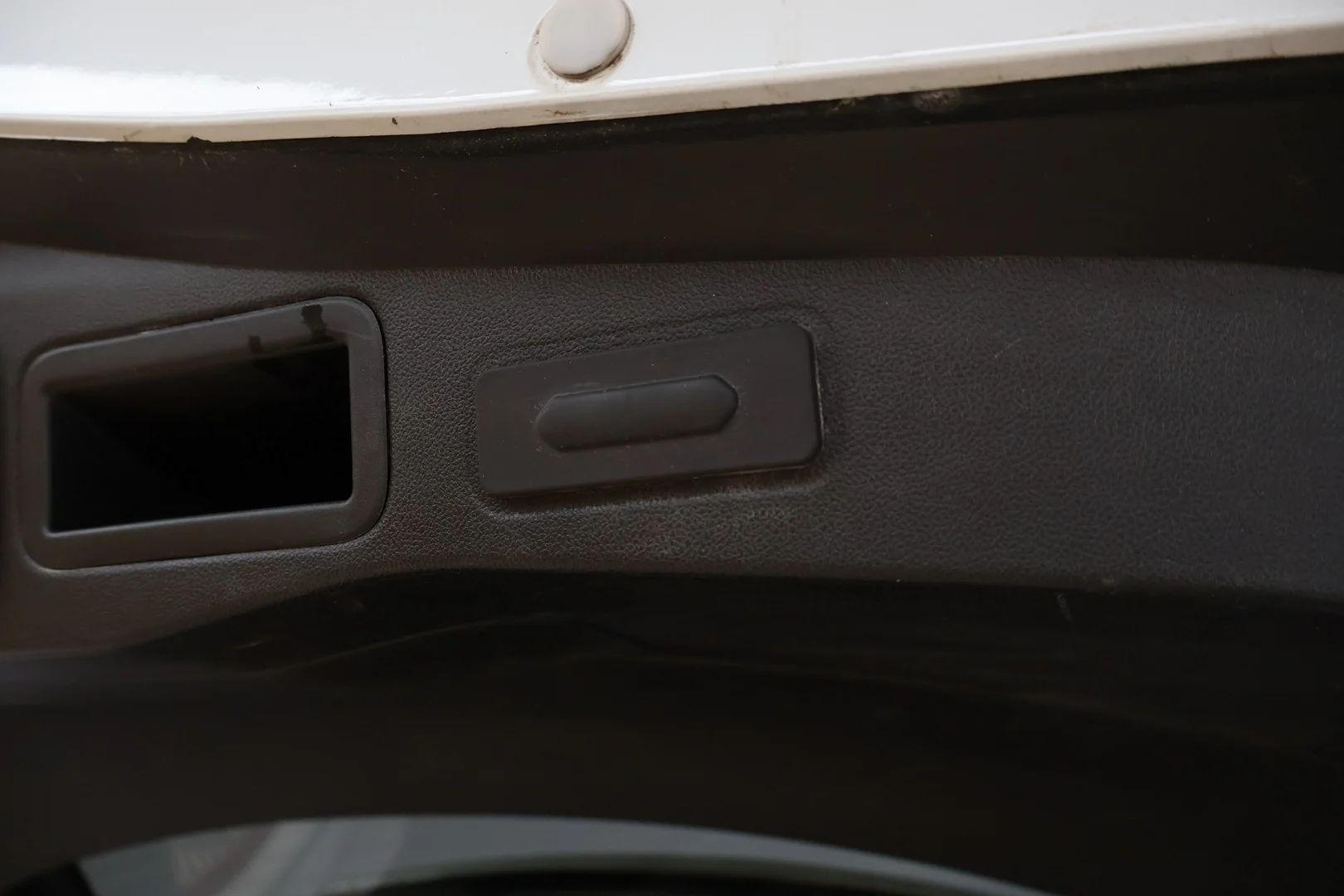 Car Image - 4xSuO3x3NslZ2GvHflZbQe
