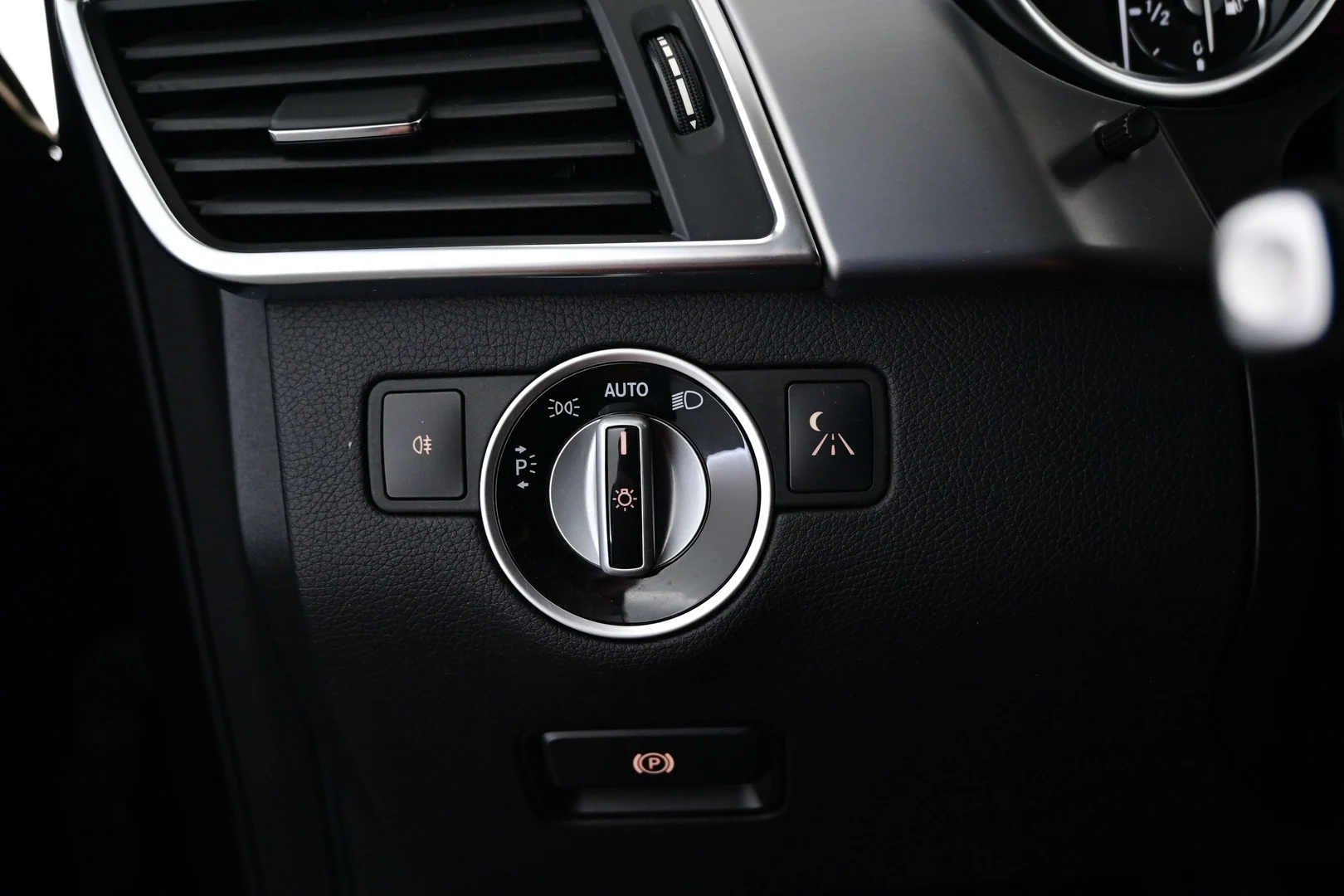 Car Image - 29H2f1JPOUsJcD4GpGQZnb