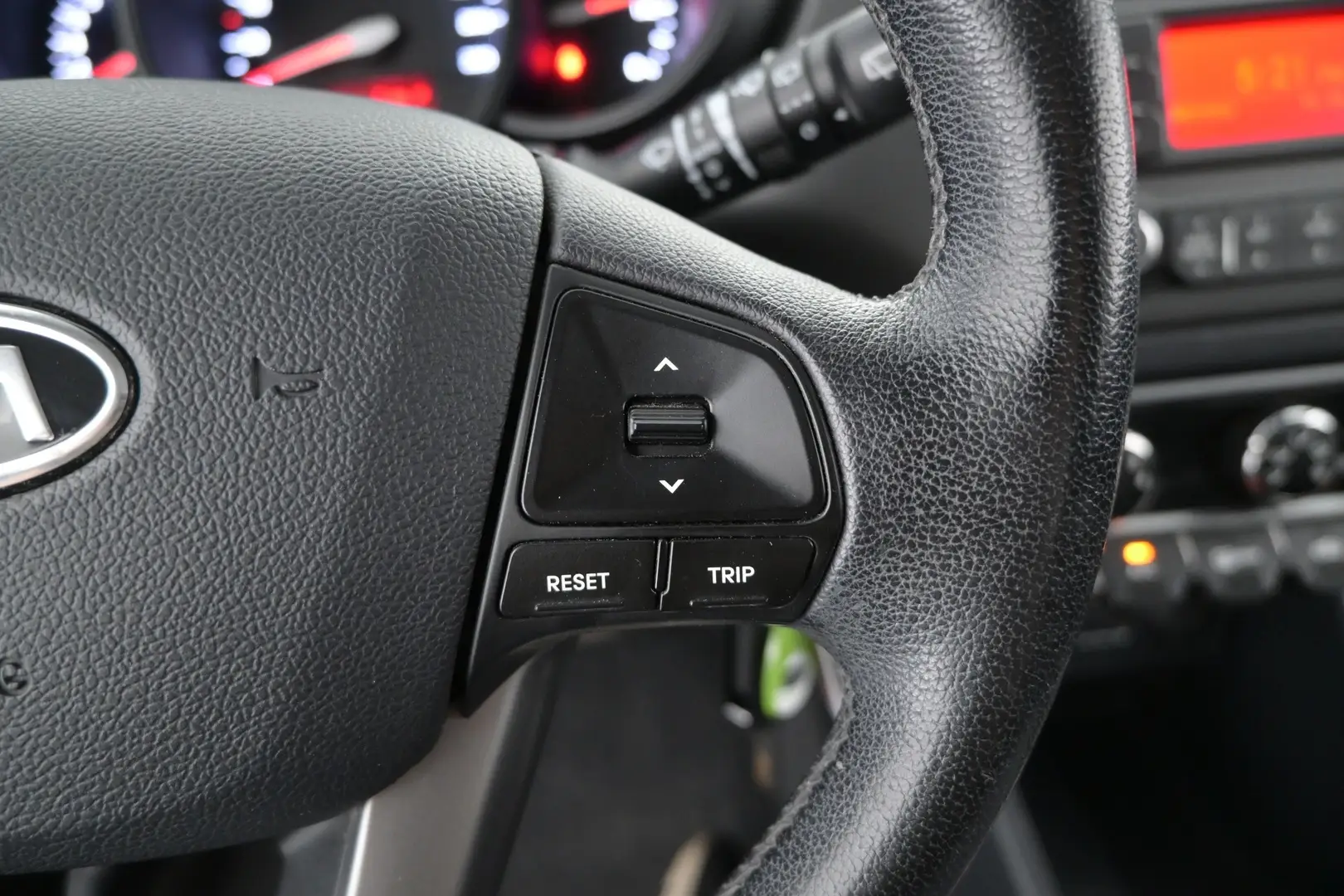 Car Image - 35g0GMF6aOTTnB8GZJlOus