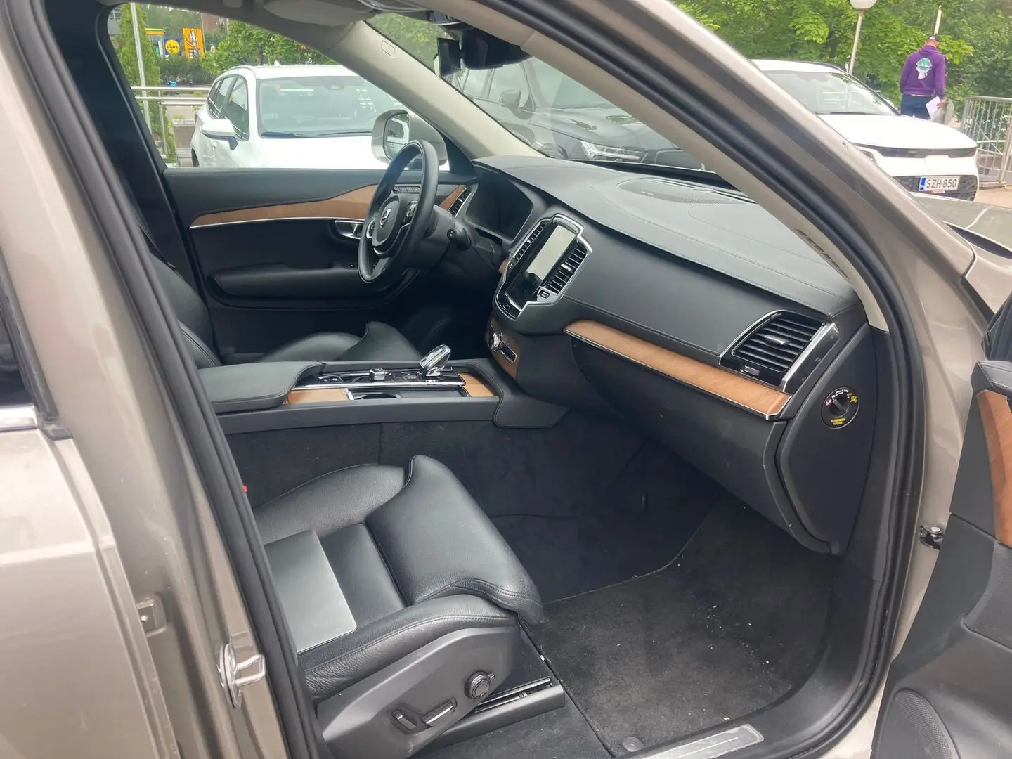 Car Image - krzBiMmox9CyMqQsI62QZ
