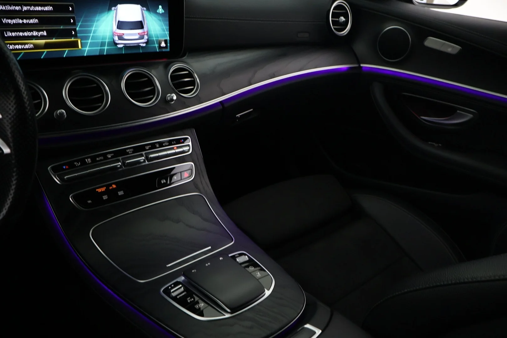 Car Image - 2gRDuRbbyuj6ye9azaan6s