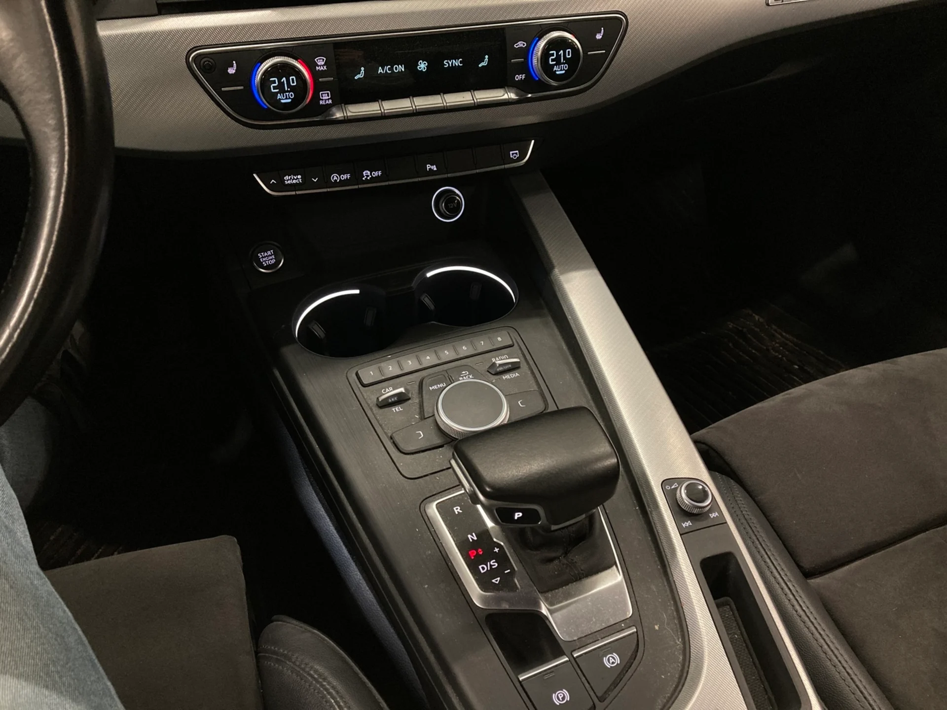 Car Image - 2TaBs2flQp5D1KOgpmeqDE