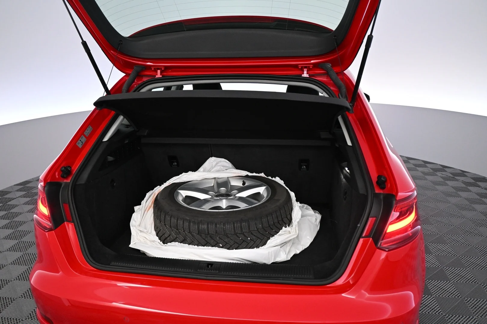 Car Image - 6xwnLx5BxqXByNABEuqcec