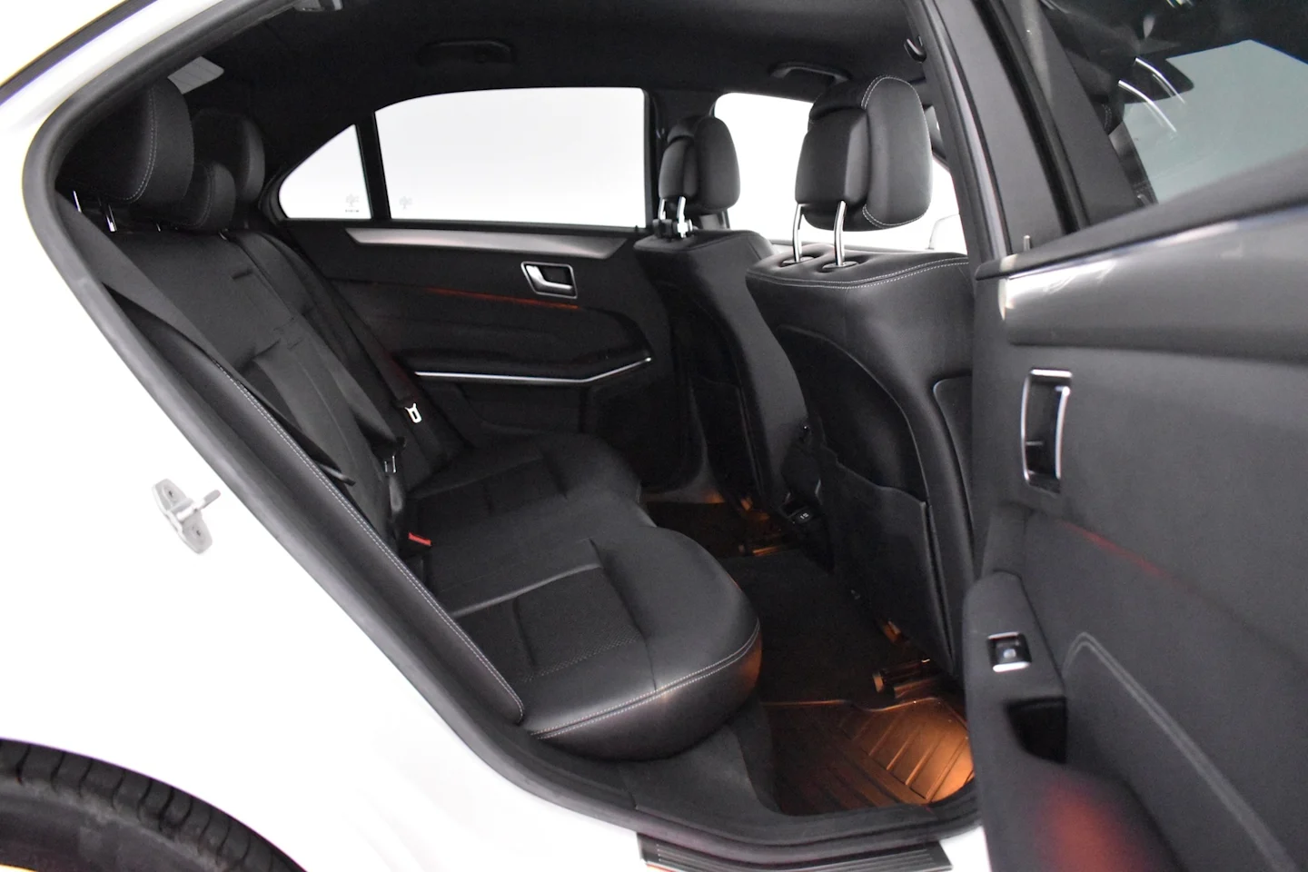 Car Image - 2Gtb983TinndqzvToXhrqK