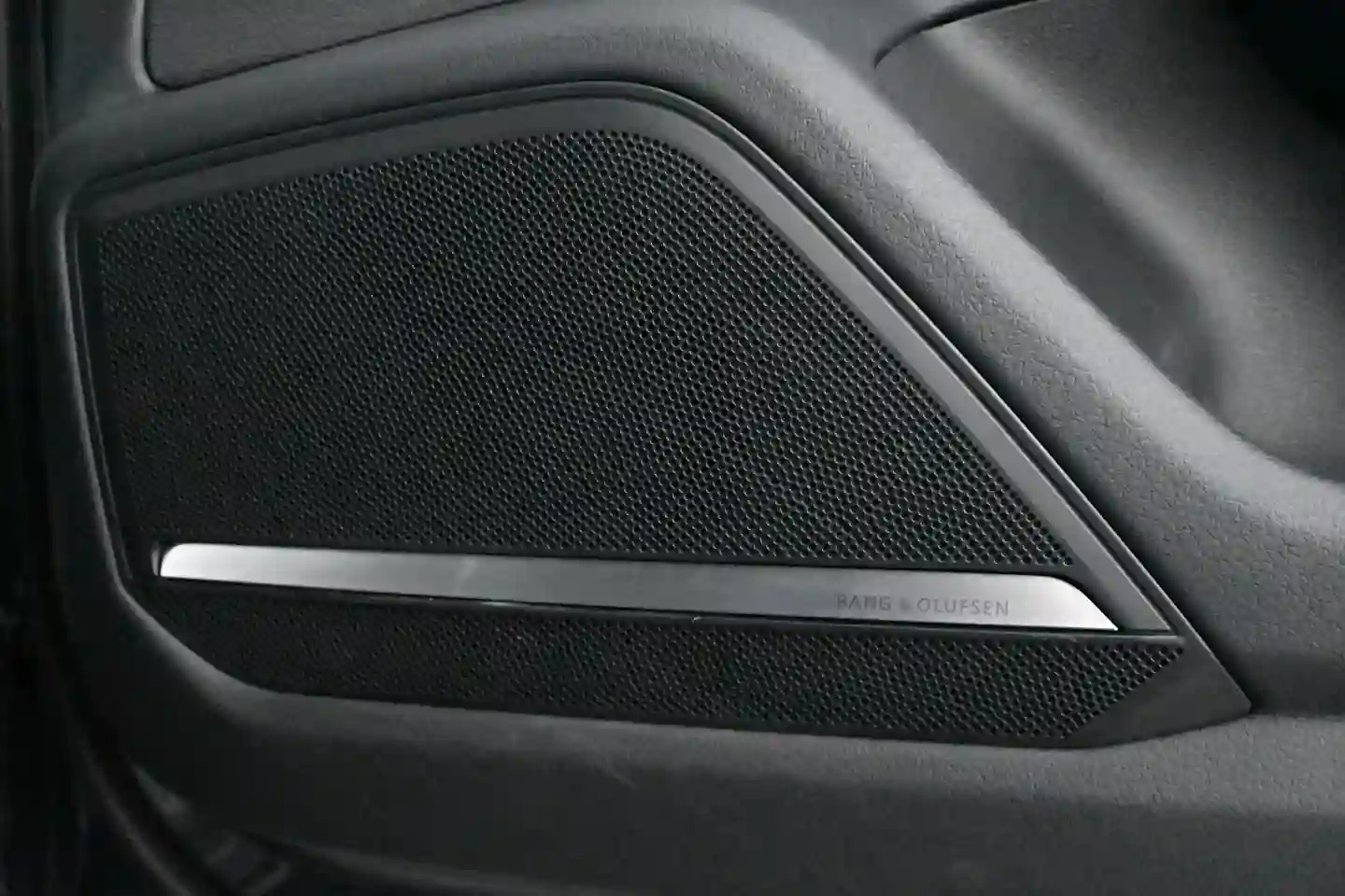 Car Image - 38RPOjEloqJ2WpbzLe2fxR
