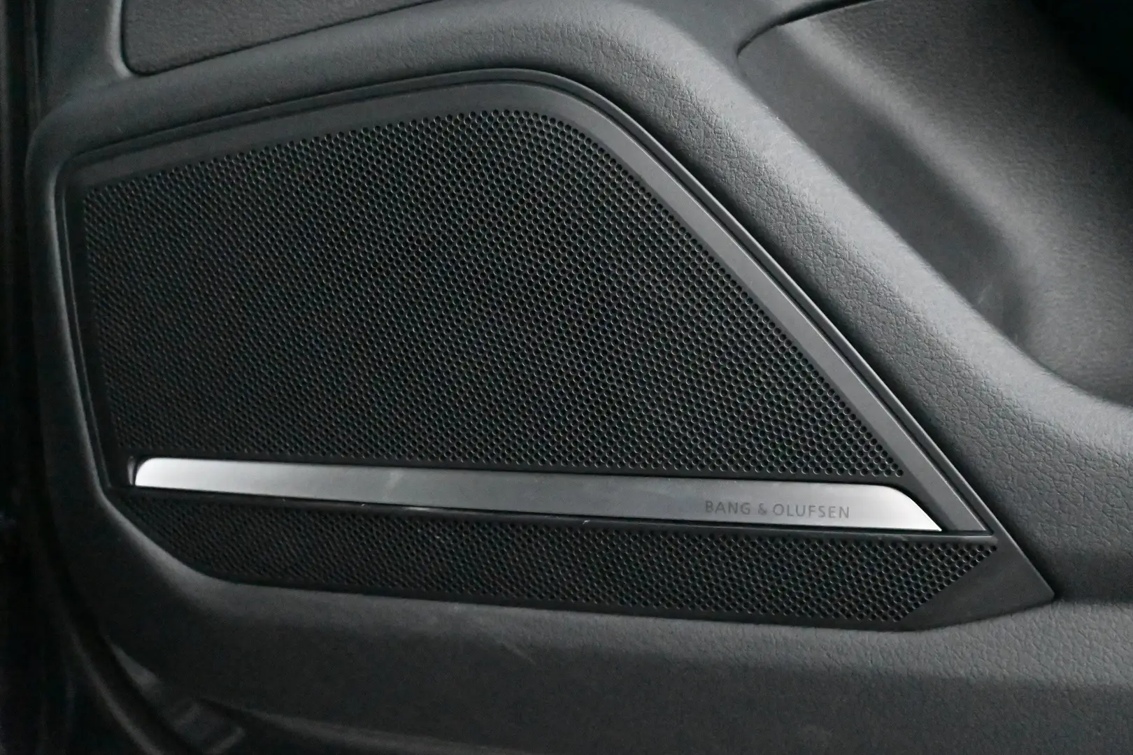 Car Image - 38RPOjEloqJ2WpbzLe2fxR