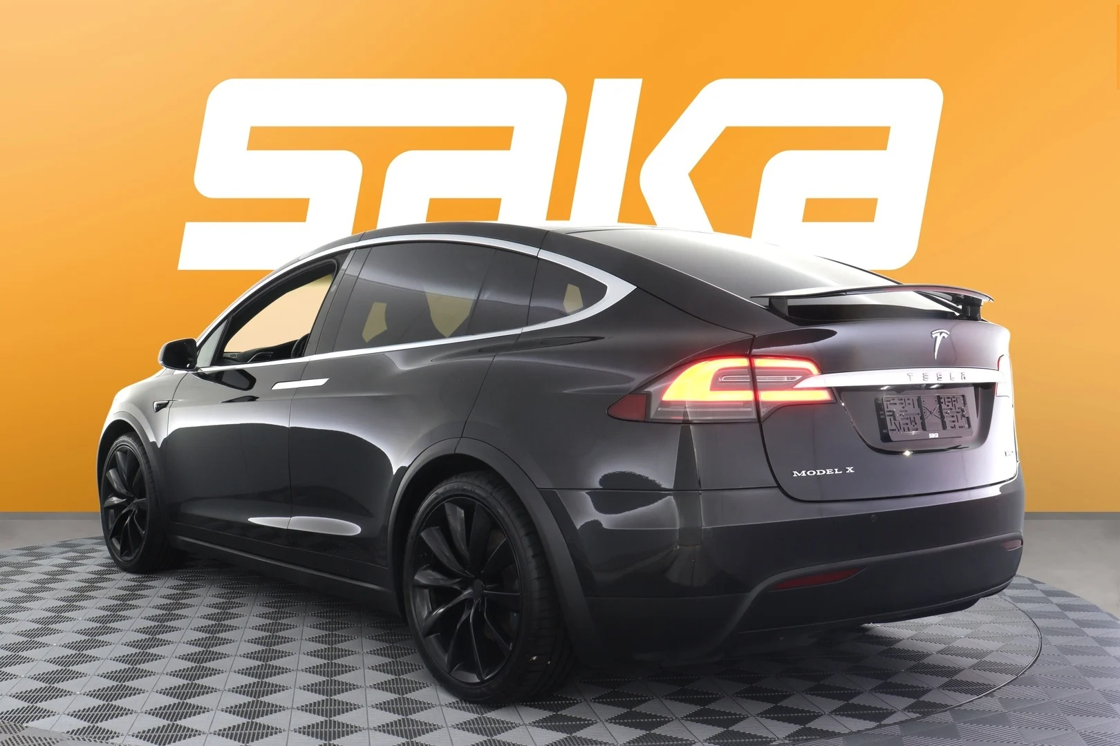 Car Image - C8YqQW7VMkFXrYoxfePpu