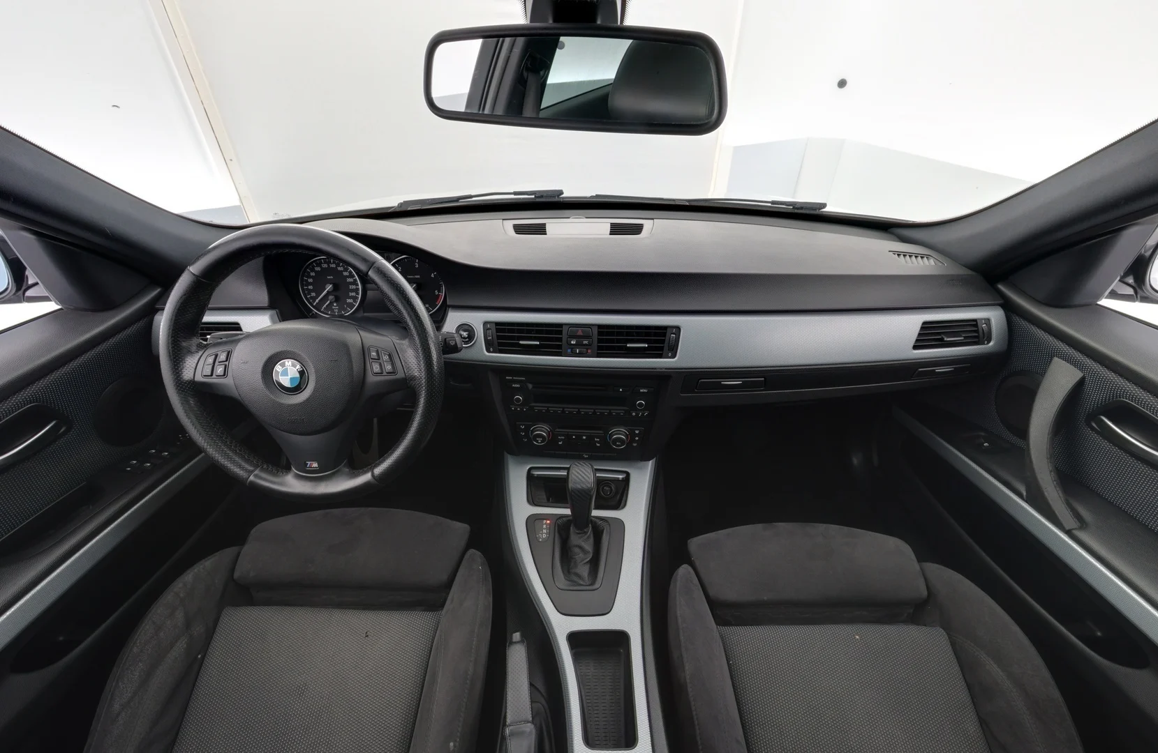Car Image - 3Fn45geCD4pG4rfyUiOTkW