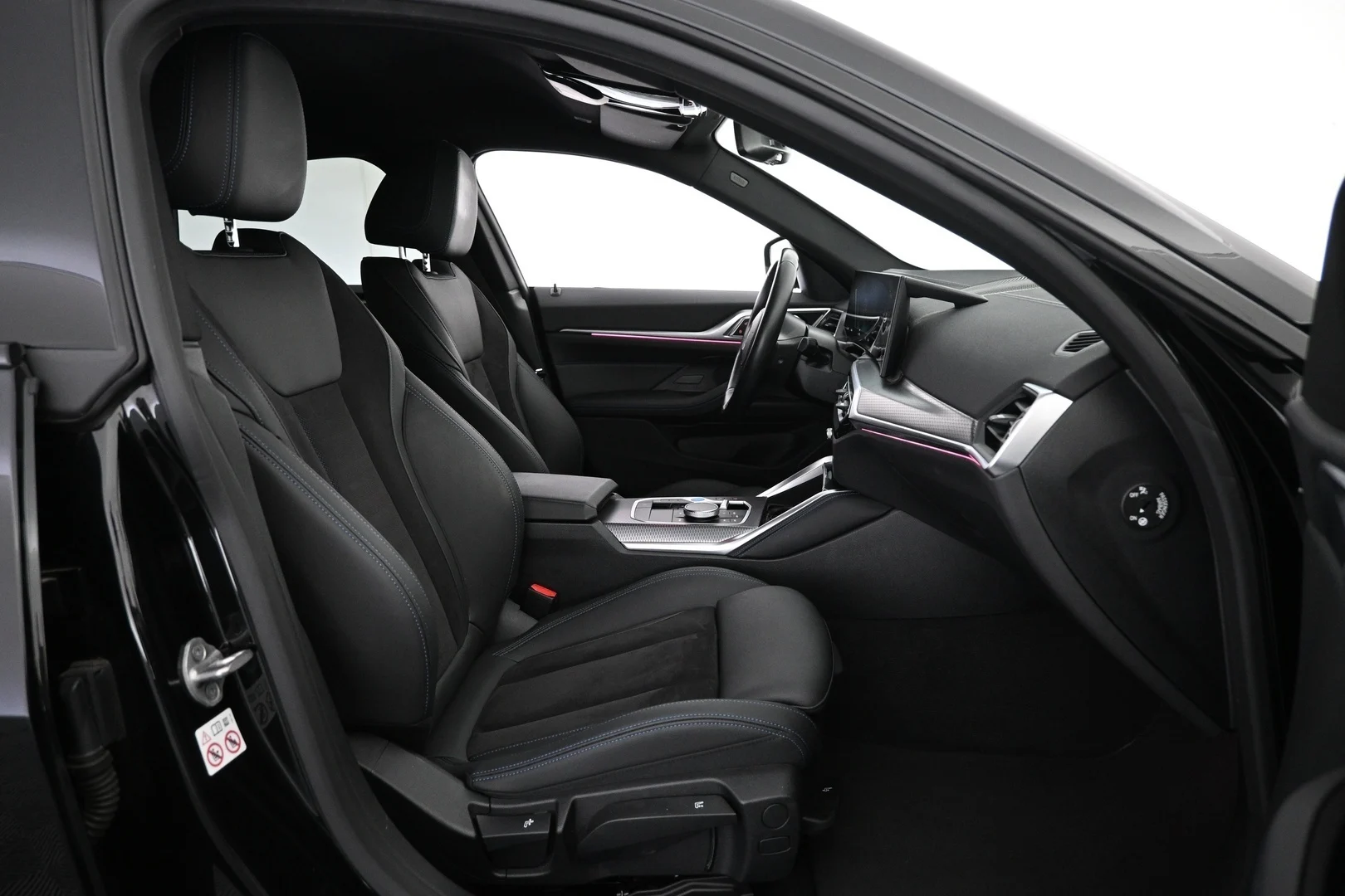 Car Image - 408TFPNJeWRJwTveGis8tu