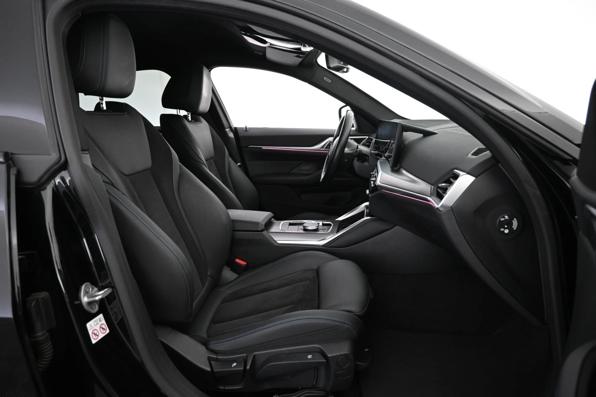 Car Image - 408TFPNJeWRJwTveGis8tu