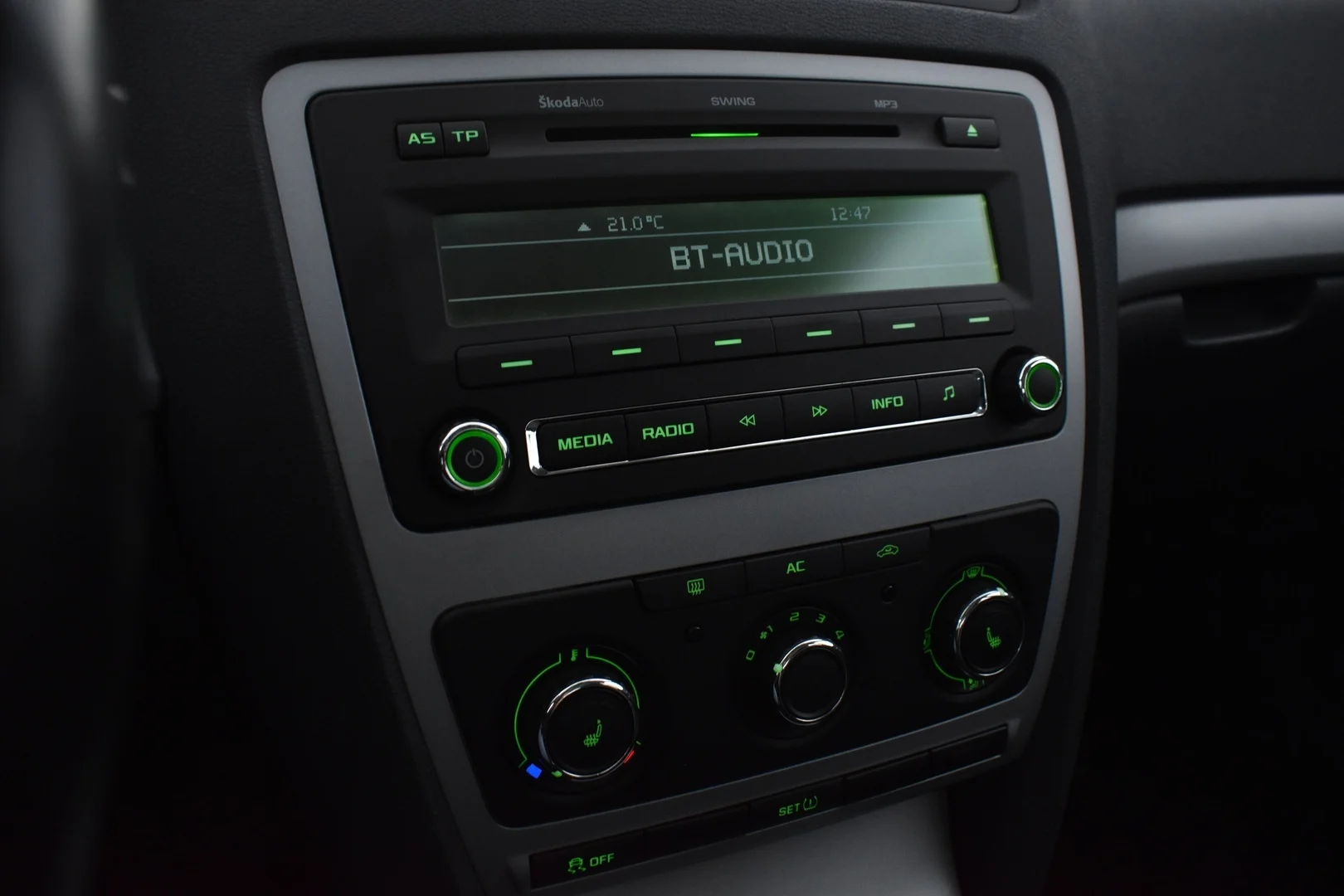Car Image - 4m2Nz9d7qnbWoeKvVTMYAM