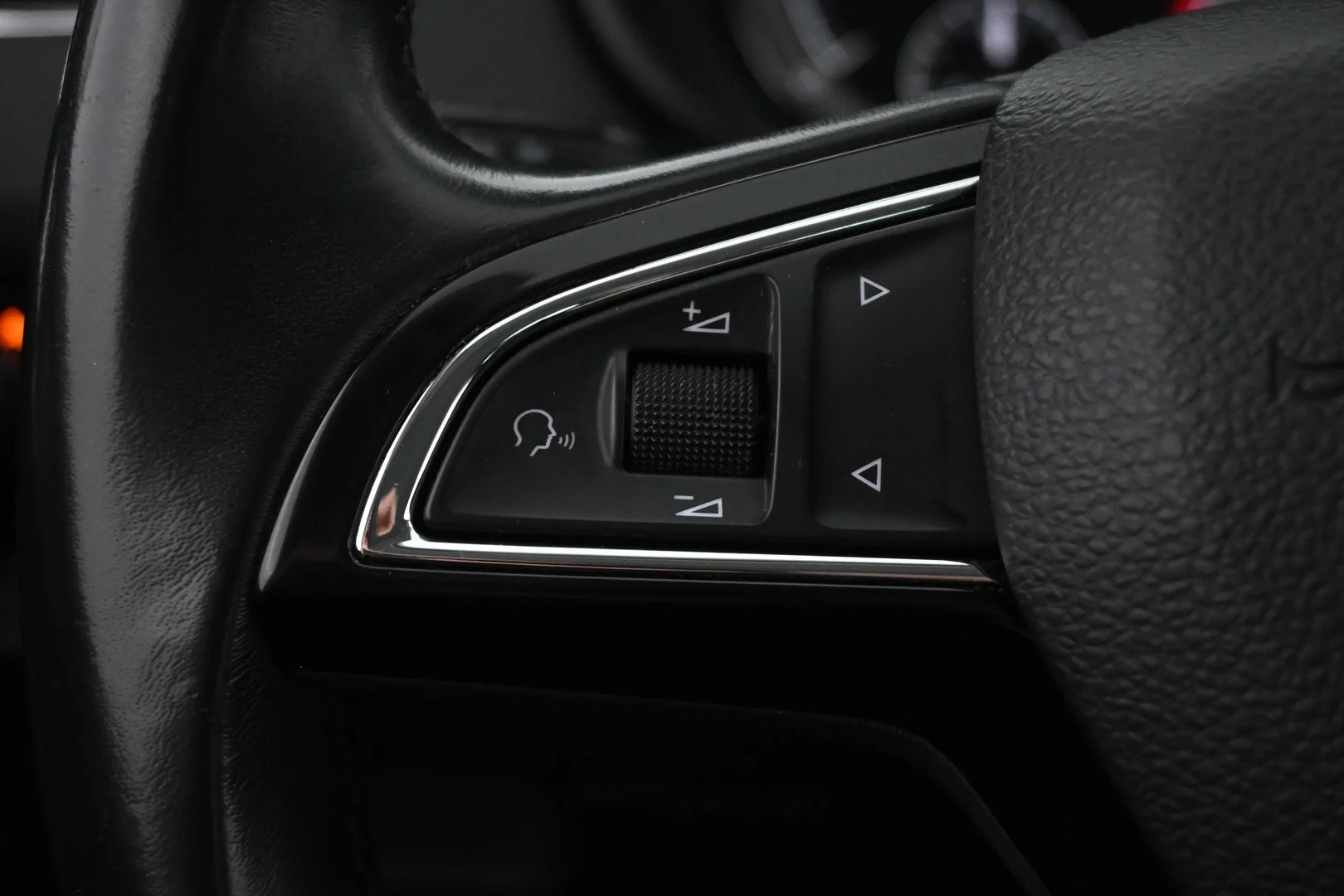 Car Image - 2SaPg6IZUVKnWmLFuAOvNn