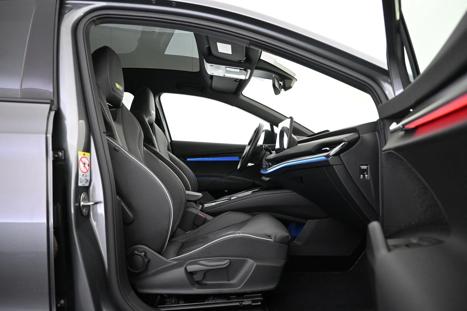 Car Image - 3Rbe9PljX8UAyfrp2WNp7o