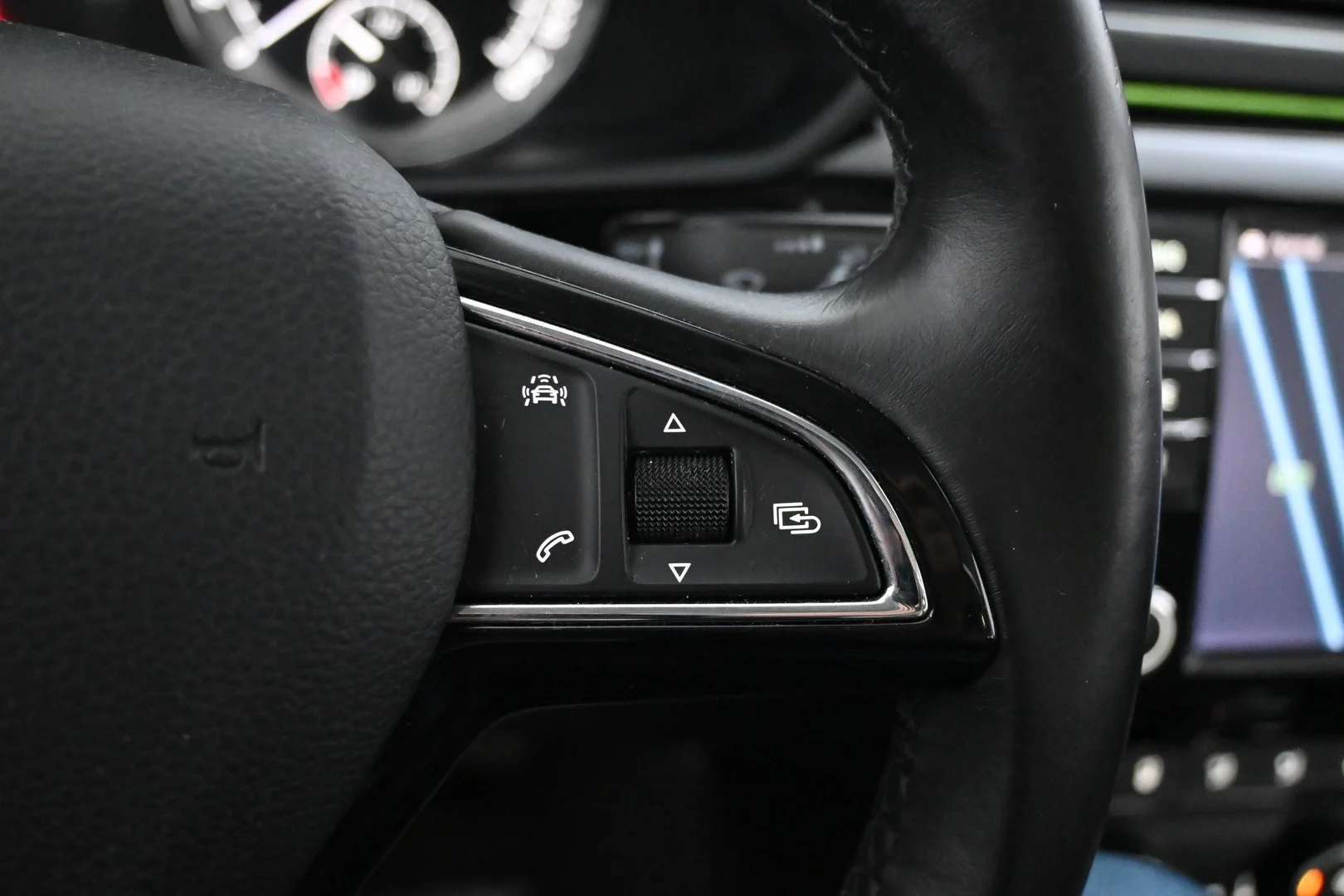 Car Image - 3cg8e9y12WzkCdigtxznQv