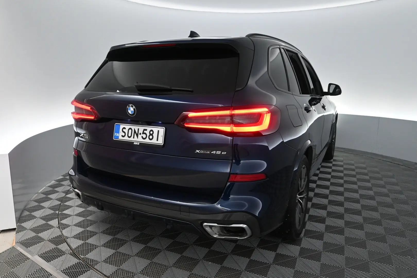 Car Image - 3z18sxEGfI2De7BUXTvgdJ