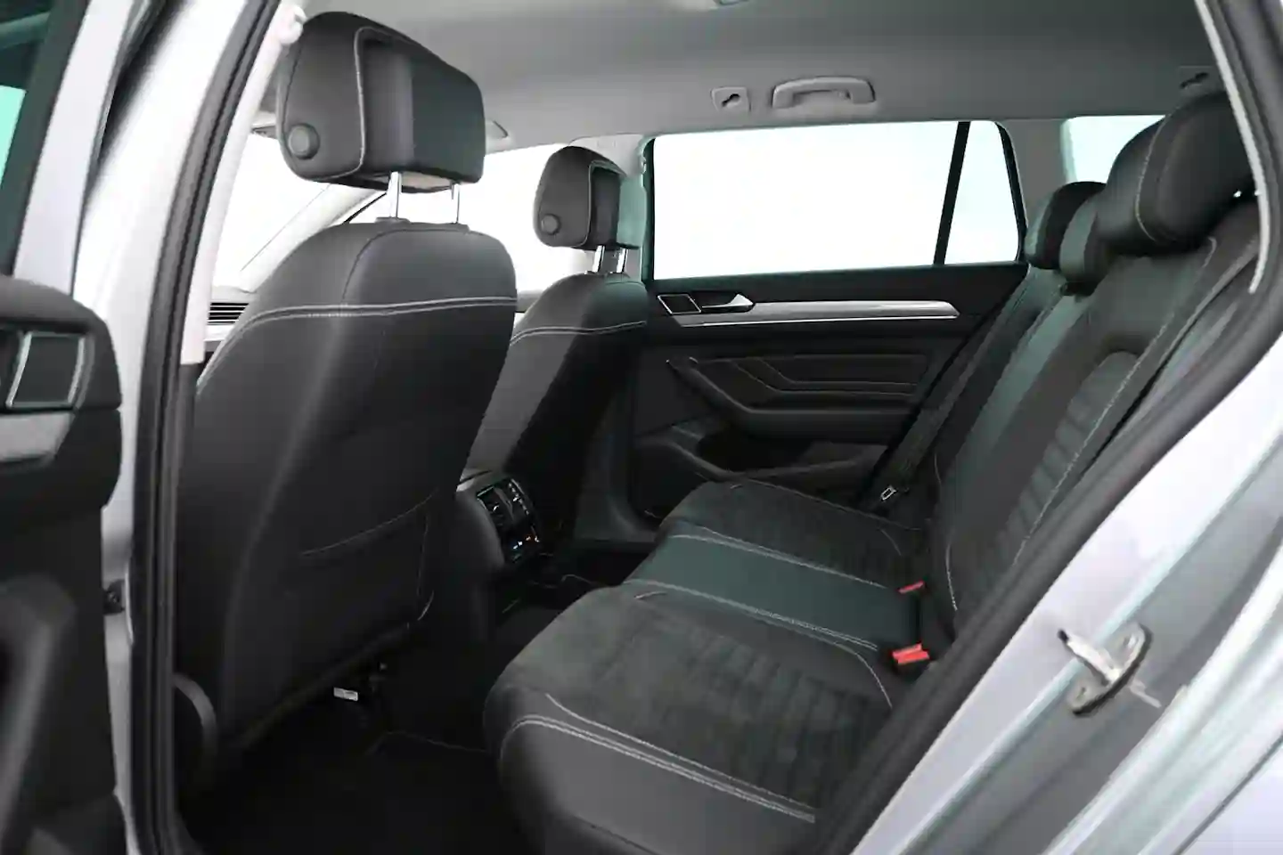 Car Image - 4jGzJJMcN34t4p3lDSfiH5