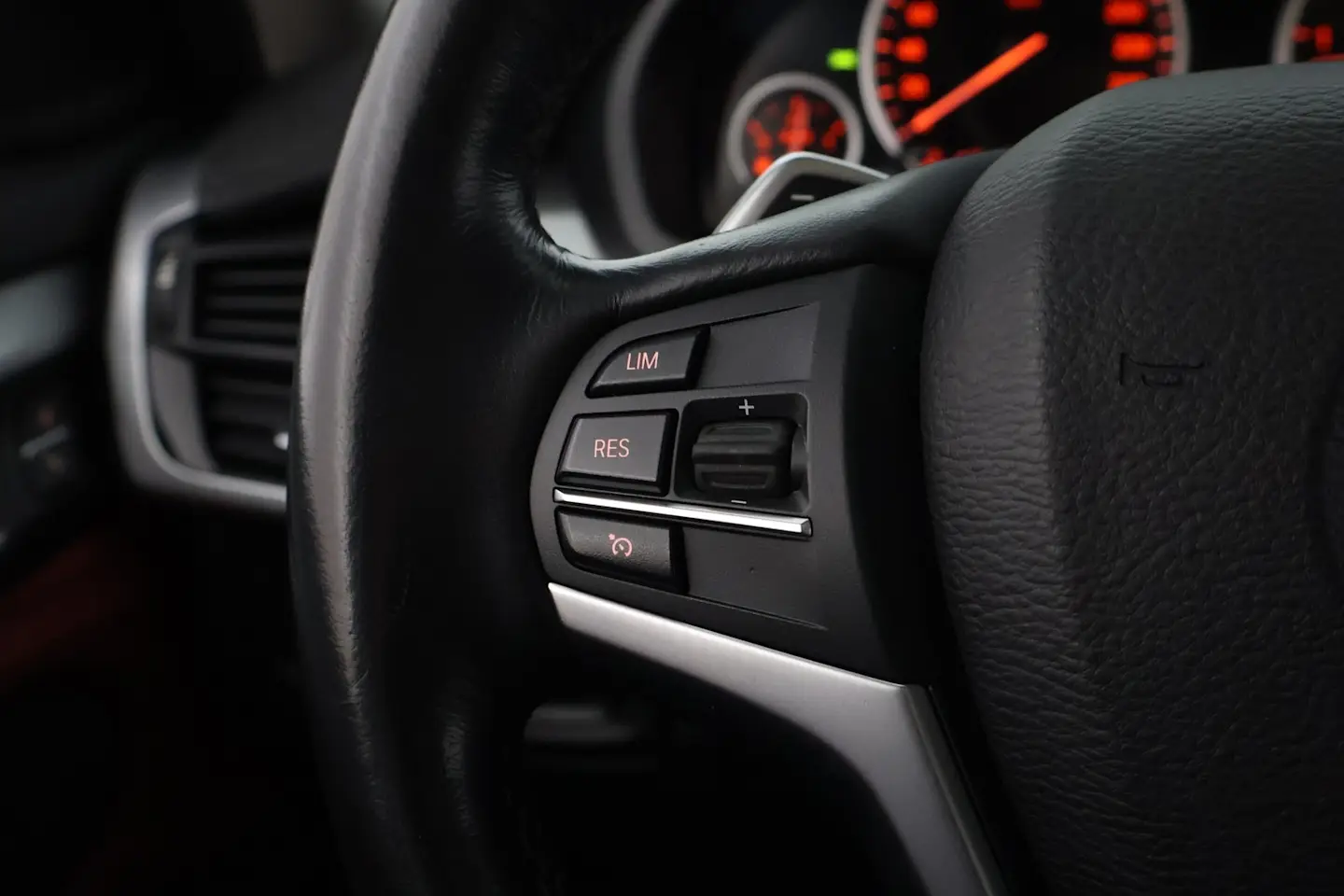 Car Image - 6HGq9ksO9Ac5tXdhEDDBIs
