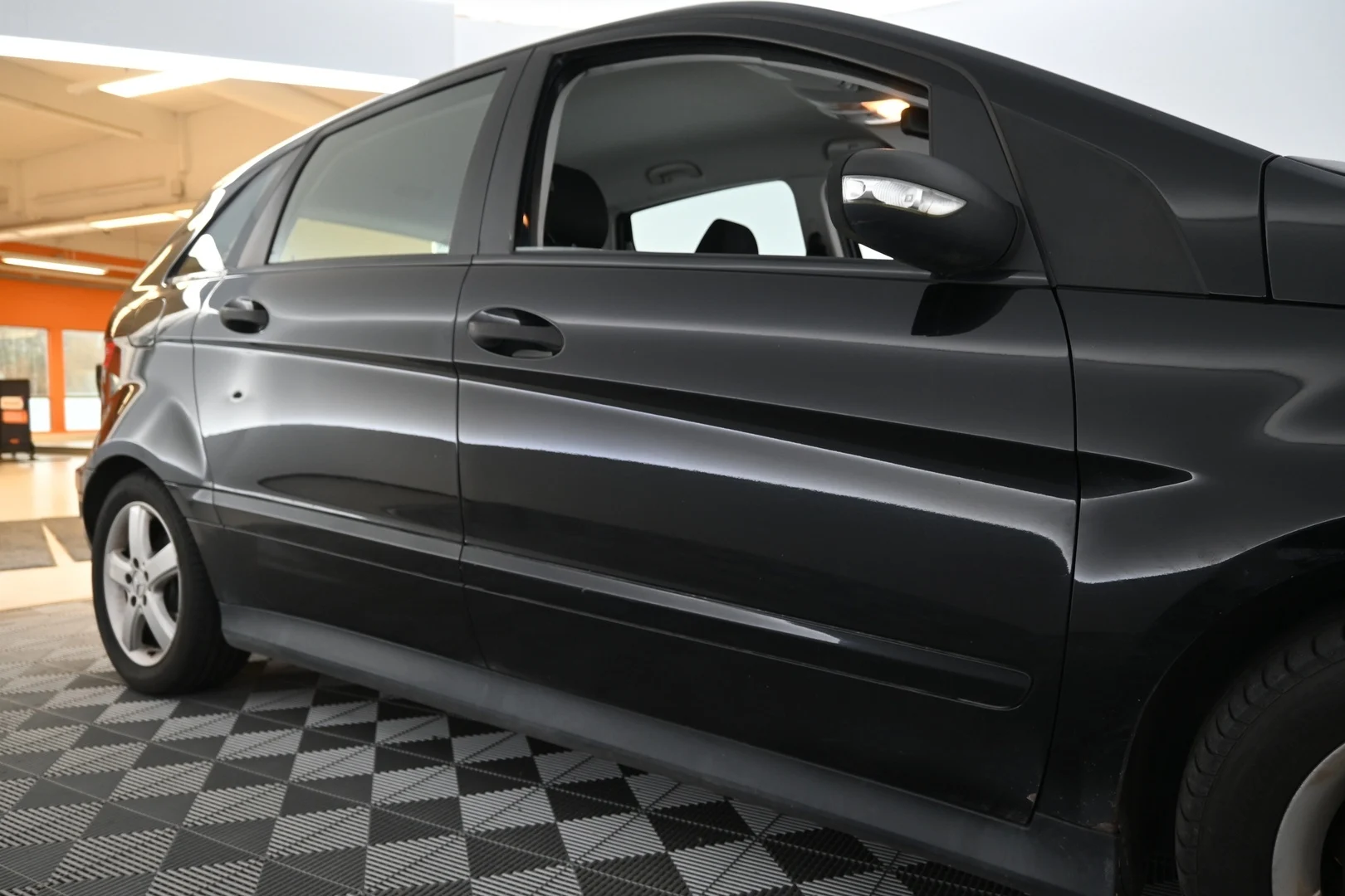 Car Image - 4RtncZOc1TPkBM4gDeyrJ9