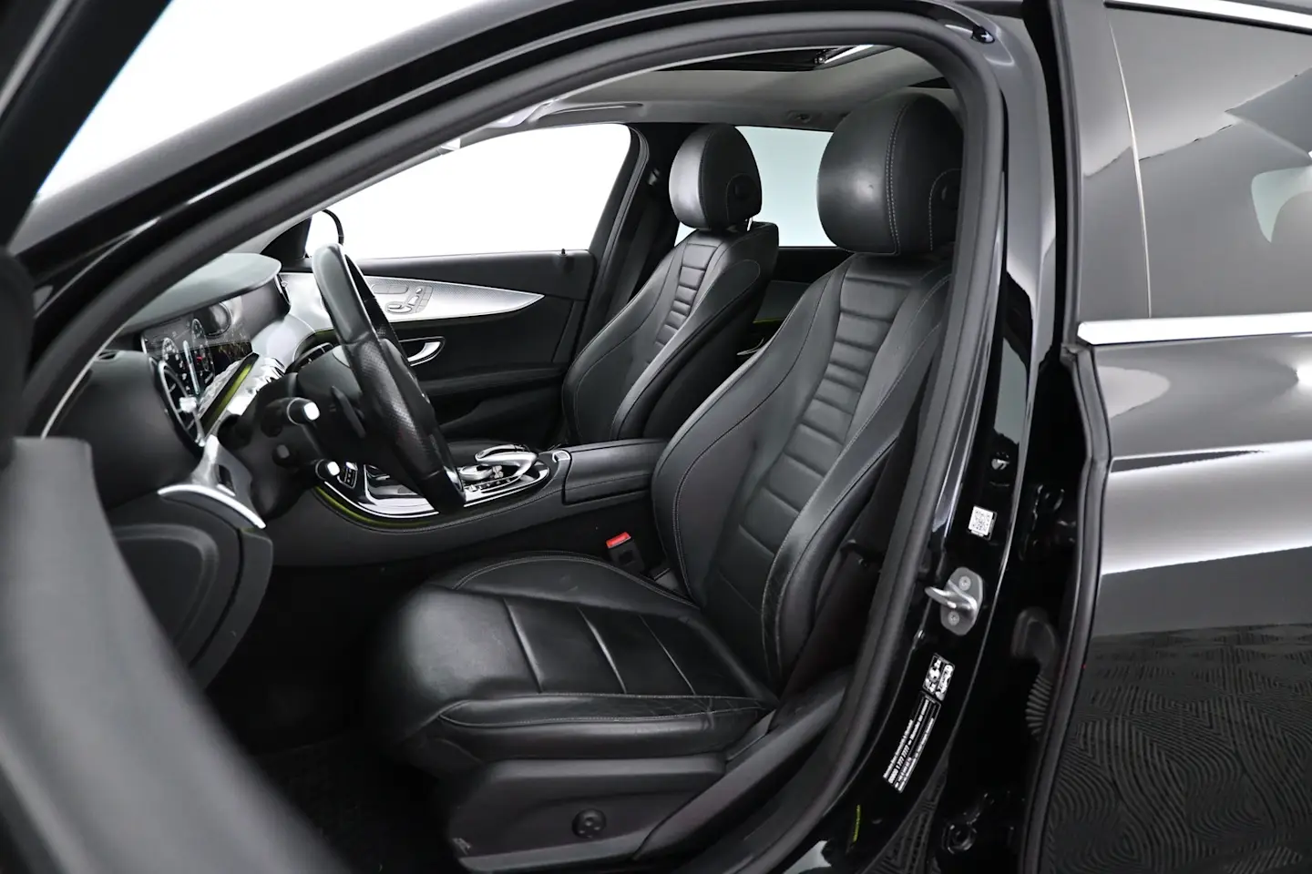 Car Image - 2t0QqOLLDi9IqCiXNAbHkQ