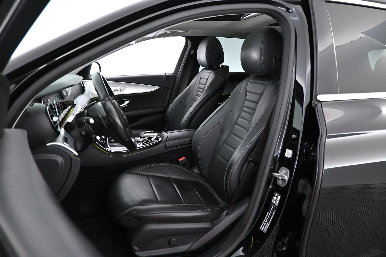 Car Image - 2t0QqOLLDi9IqCiXNAbHkQ