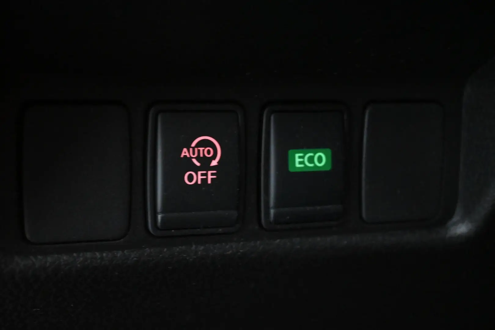 Car Image - 4js7UzV0JCAroWHY2TjNa3