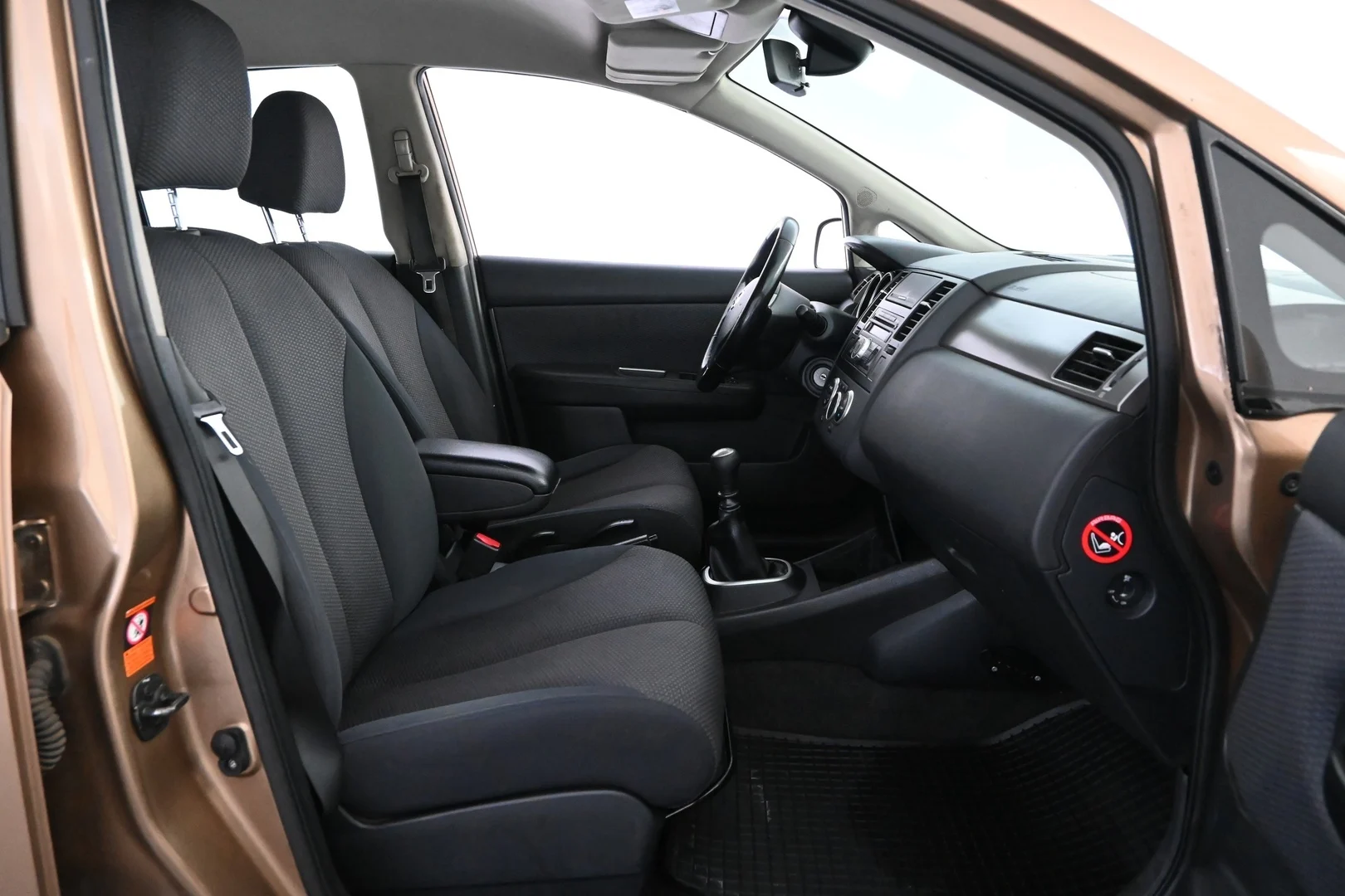 Car Image - 1MotGmbPt2tFURZj7Wm2Wy